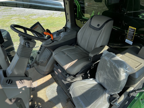 2023 John Deere 800R - Photo34