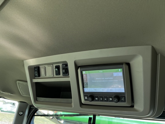 2023 John Deere 800R - Photo36