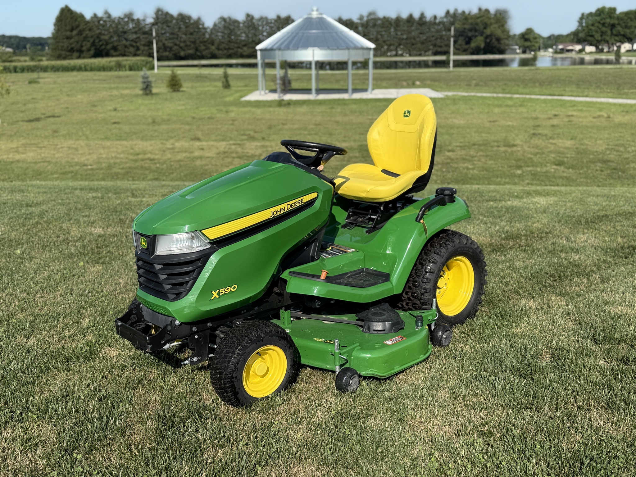 2023 John Deere X590 Image 2