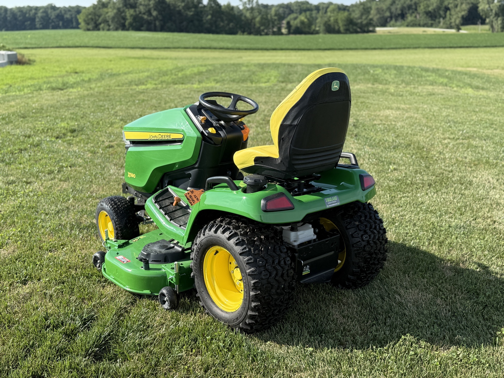 2023 John Deere X590 Image 7