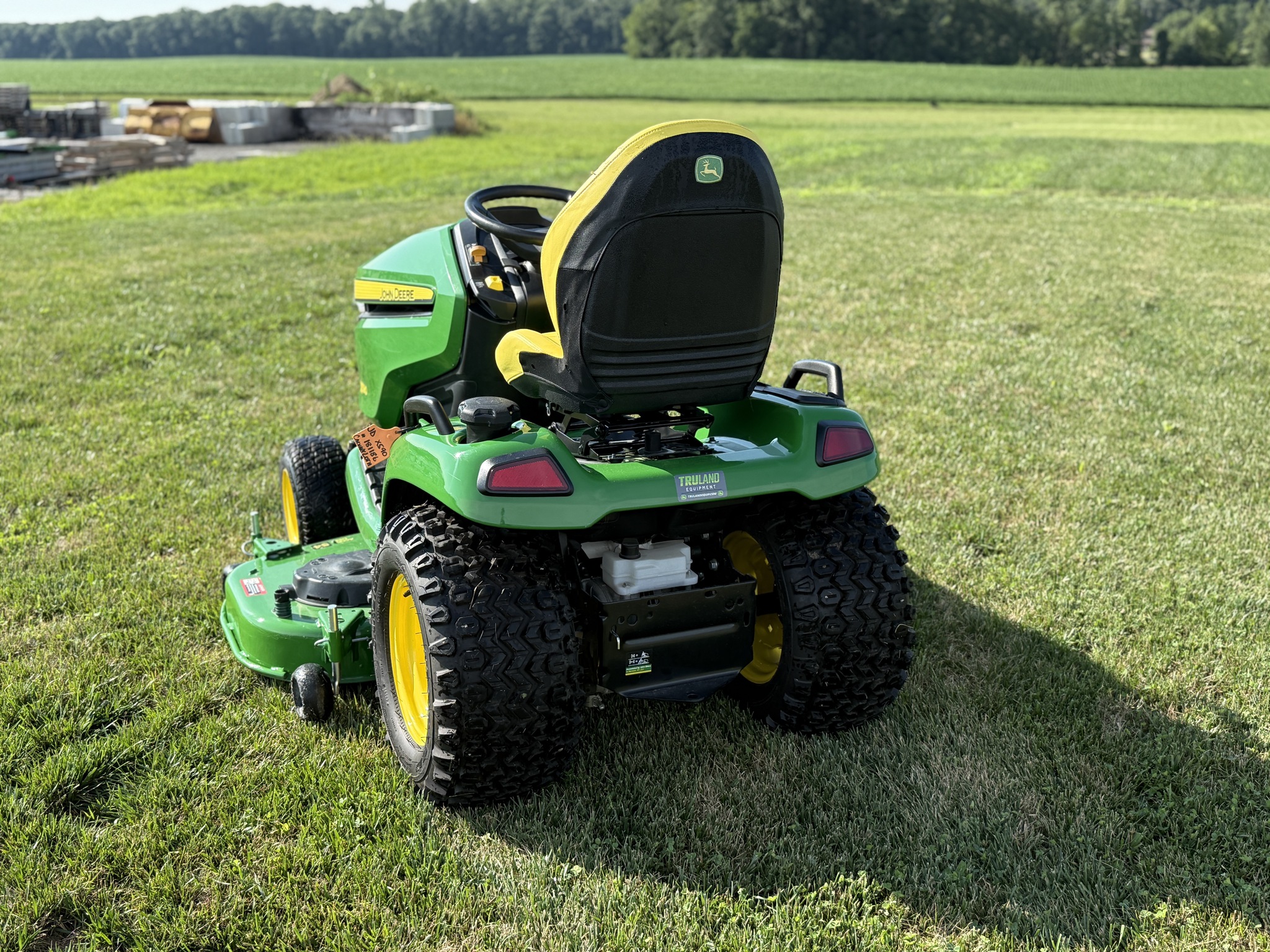 2023 John Deere X590 Image 8