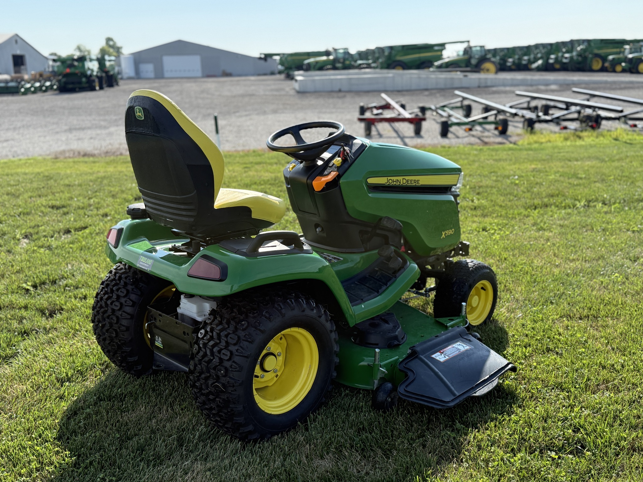 2023 John Deere X590 Image 12