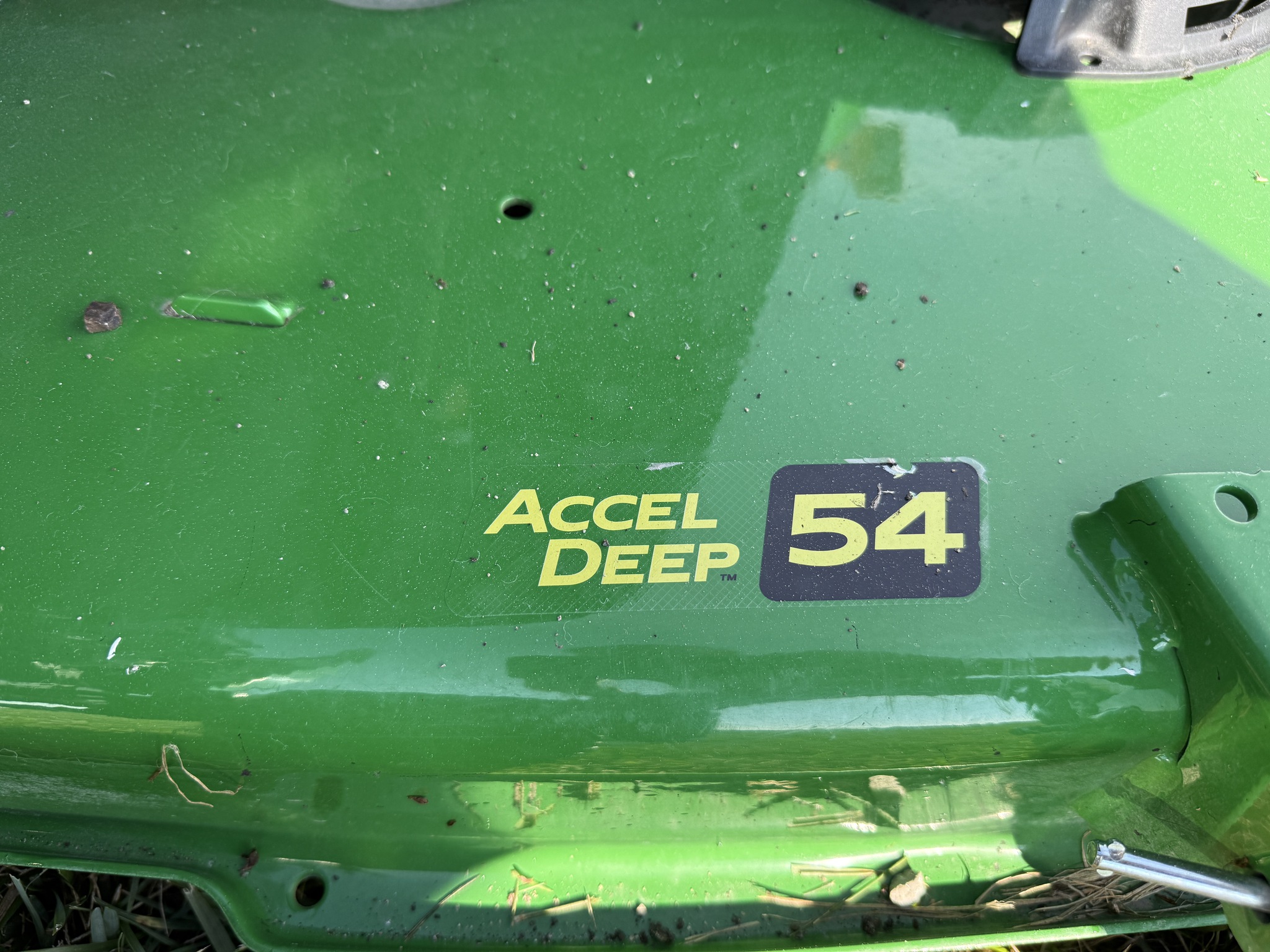 2023 John Deere X590 Image 23
