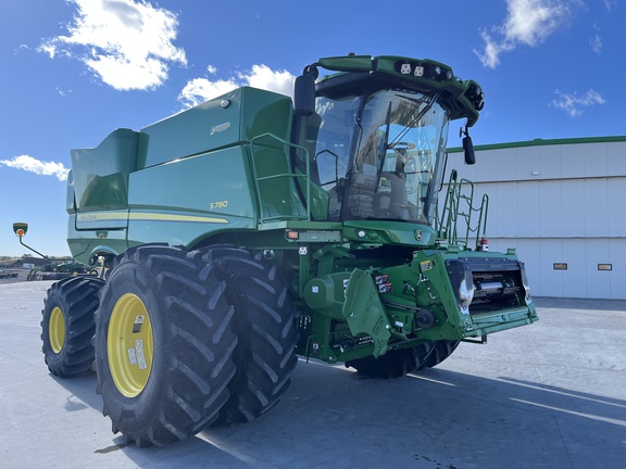 2024 John Deere S780 (3rd thumbnail)