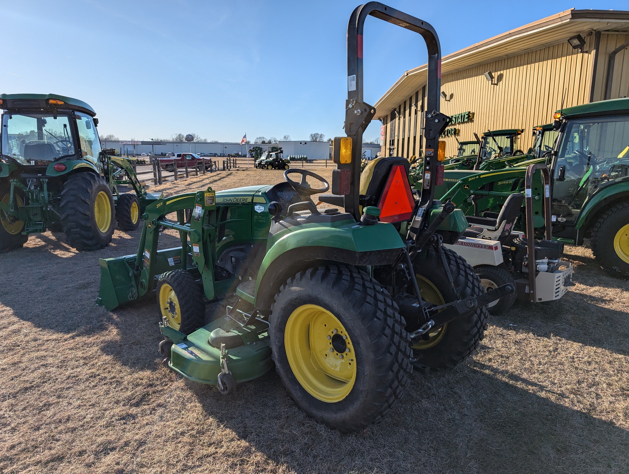  2023 John Deere 2032R at Heritage Tractor in Lacon, IL