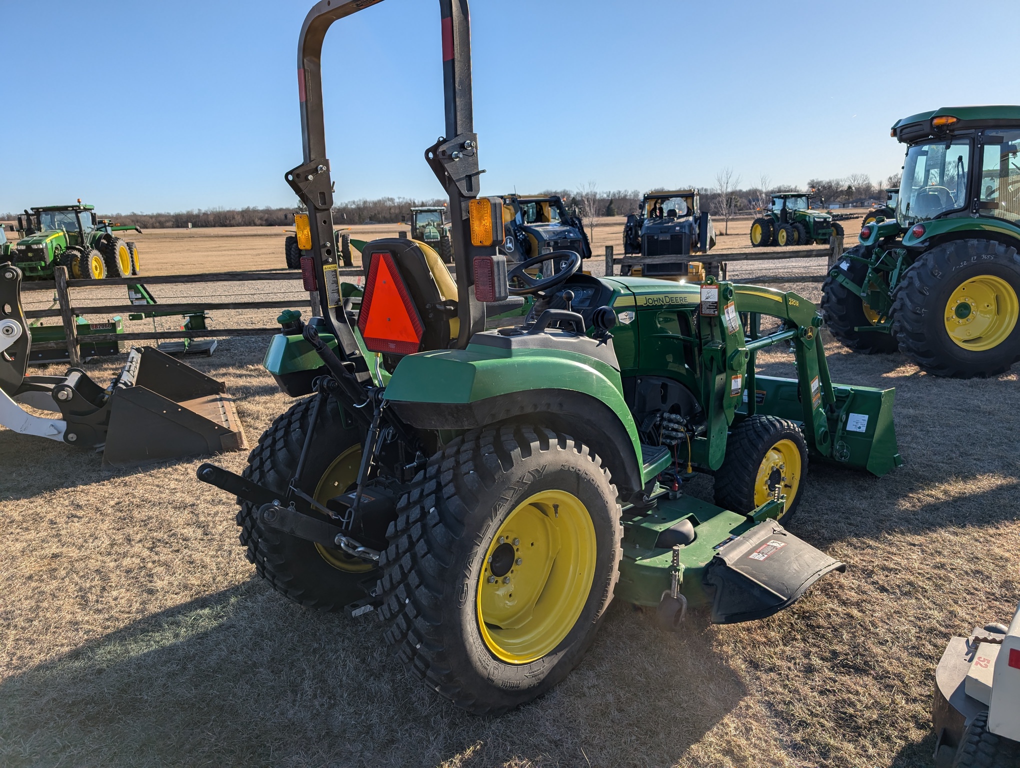  2023 John Deere 2032R at Heritage Tractor in Lacon, IL