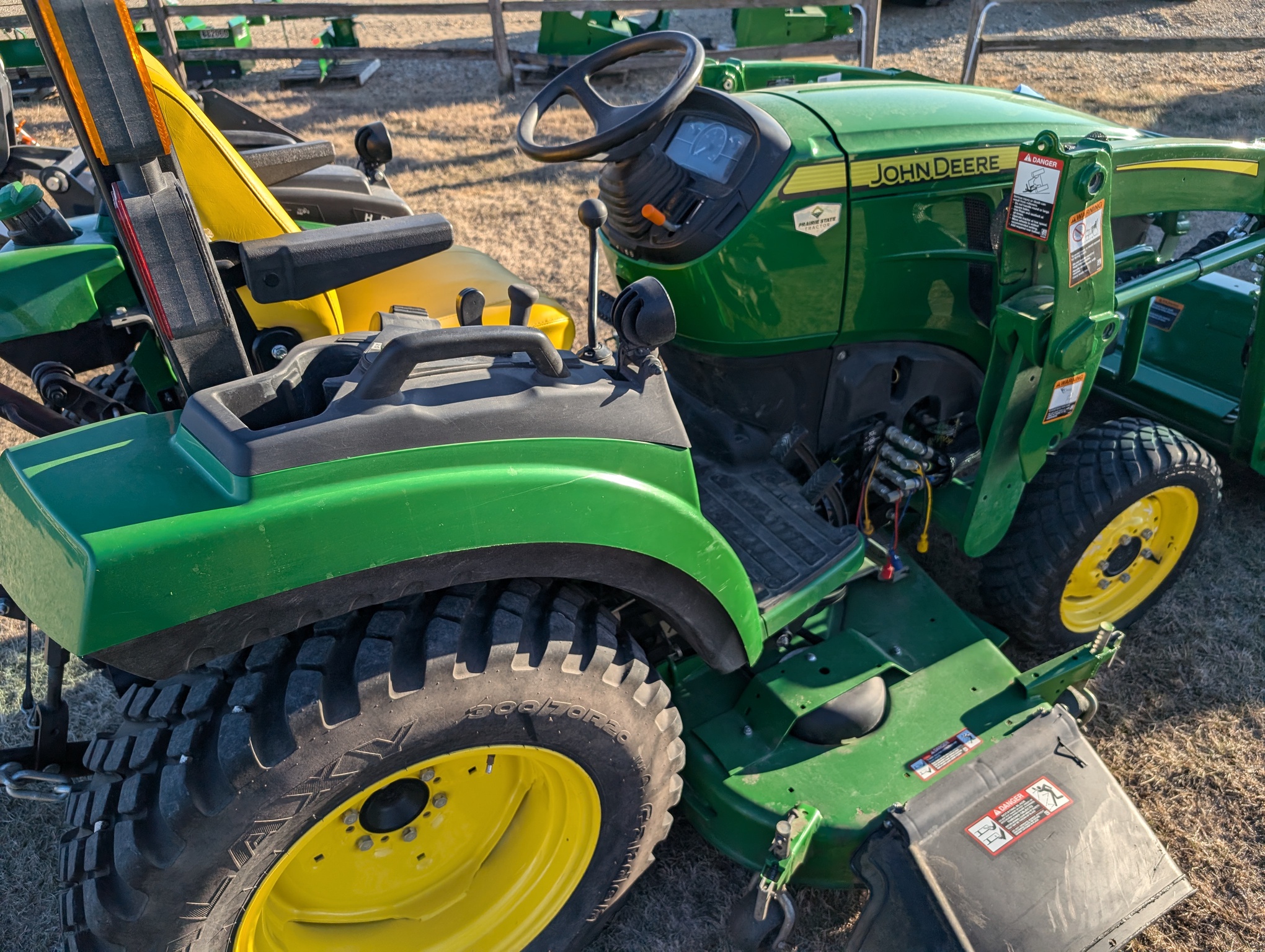  2023 John Deere 2032R at Heritage Tractor in Lacon, IL