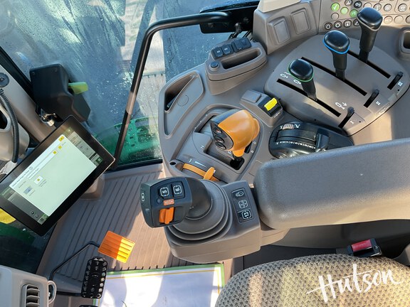 Photo of 2024 John Deere 6175M