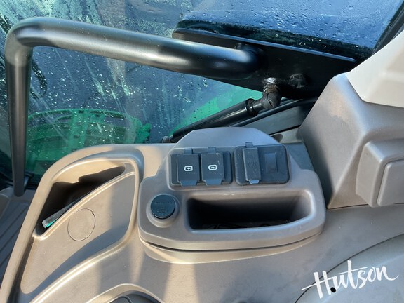 Photo of 2024 John Deere 6175M