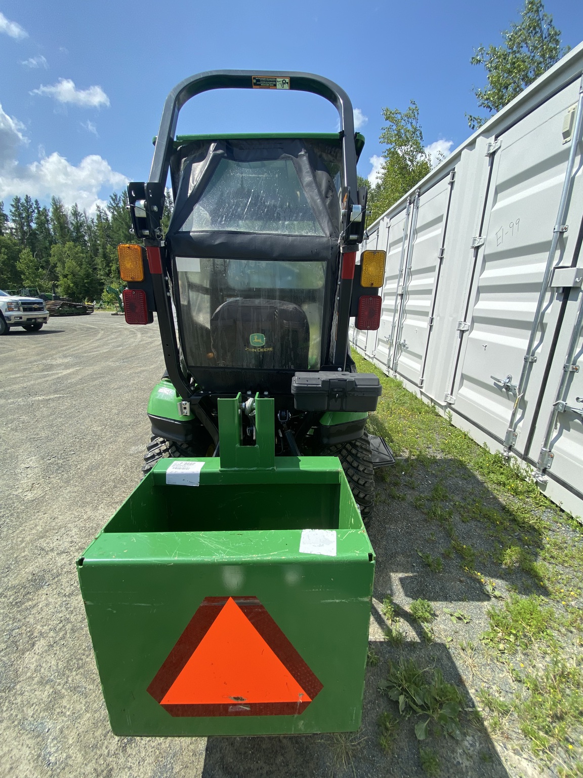 2022 John Deere 1023E Image 24