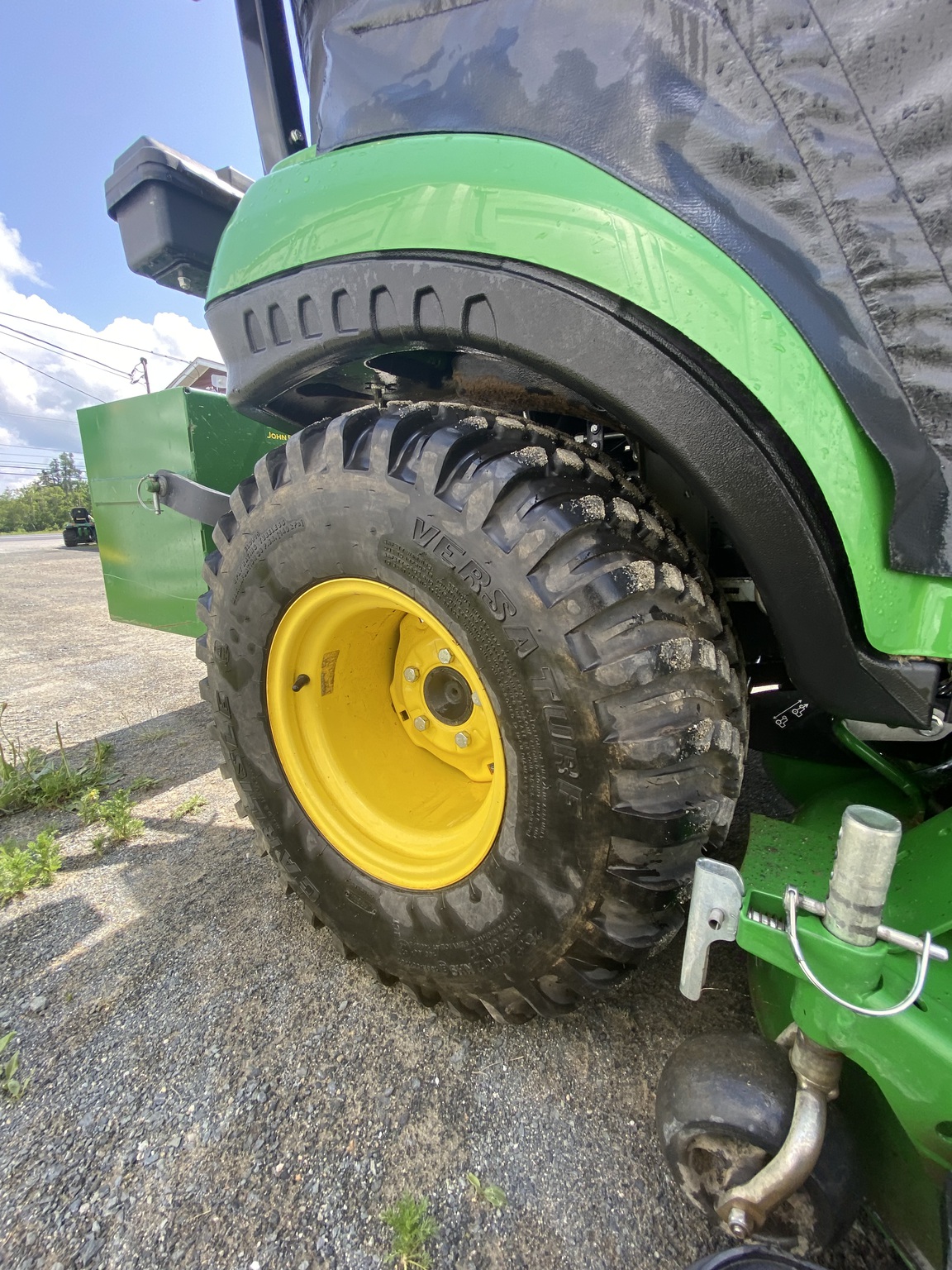 2022 John Deere 1023E Image 27