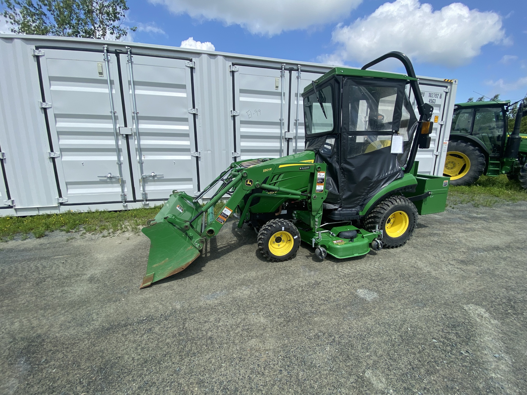 2022 John Deere 1023E Image 1