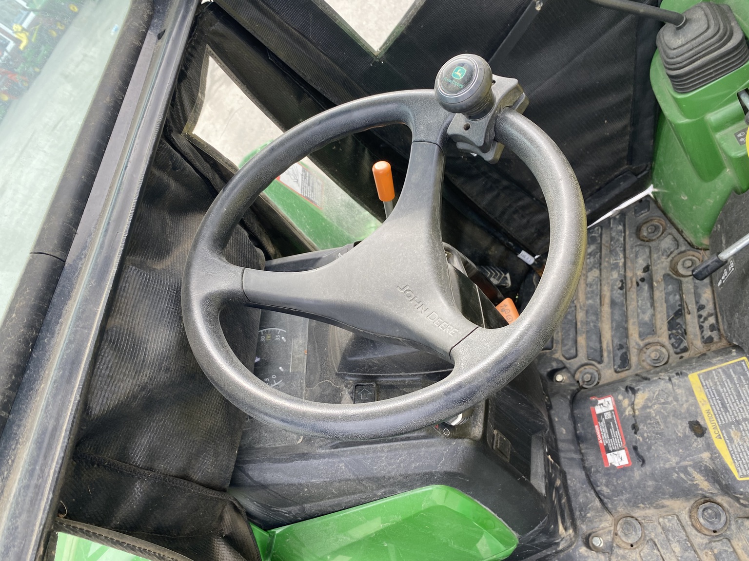 2022 John Deere 1023E Image 12