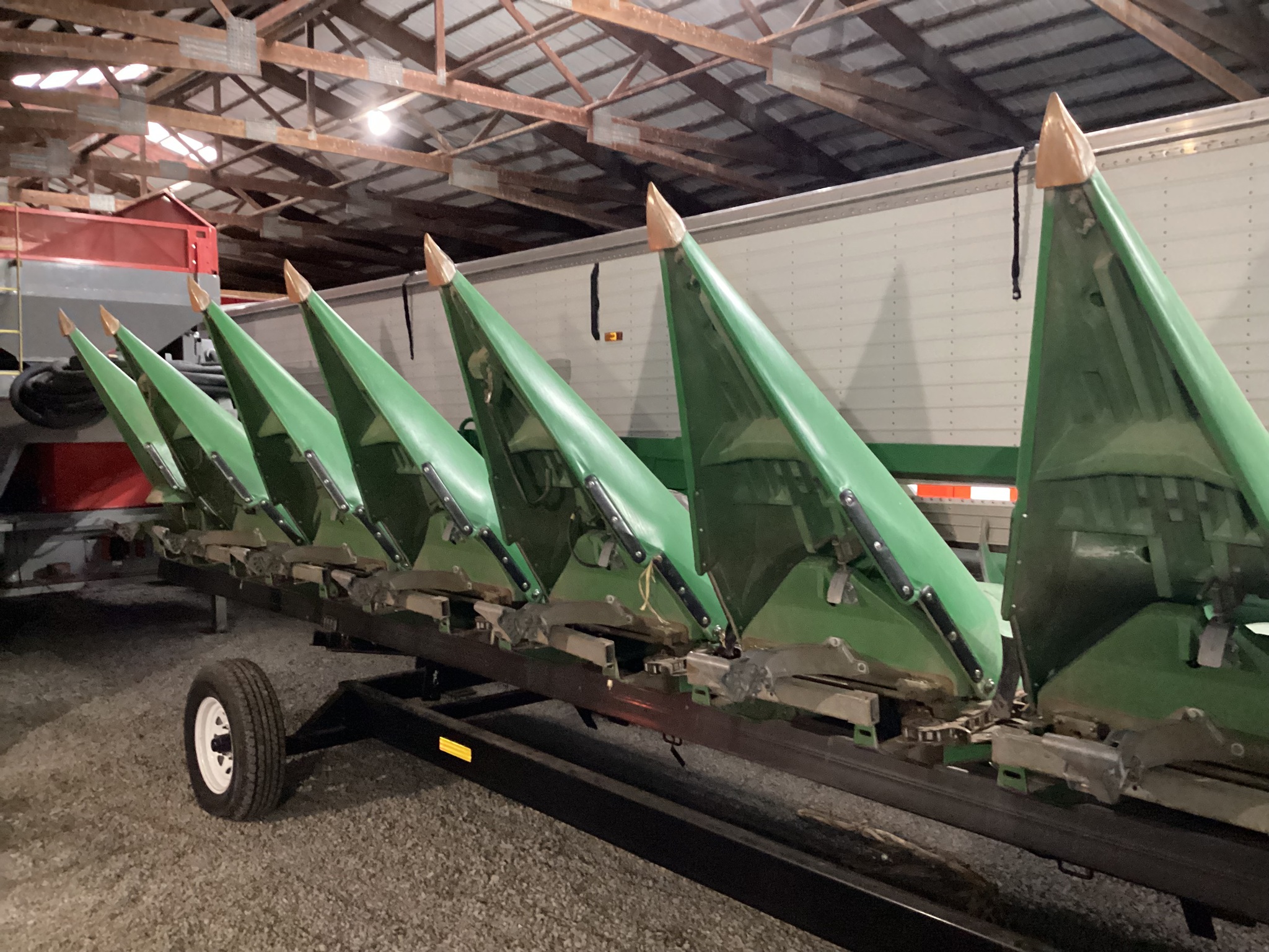 2011 John Deere 608C Image 21