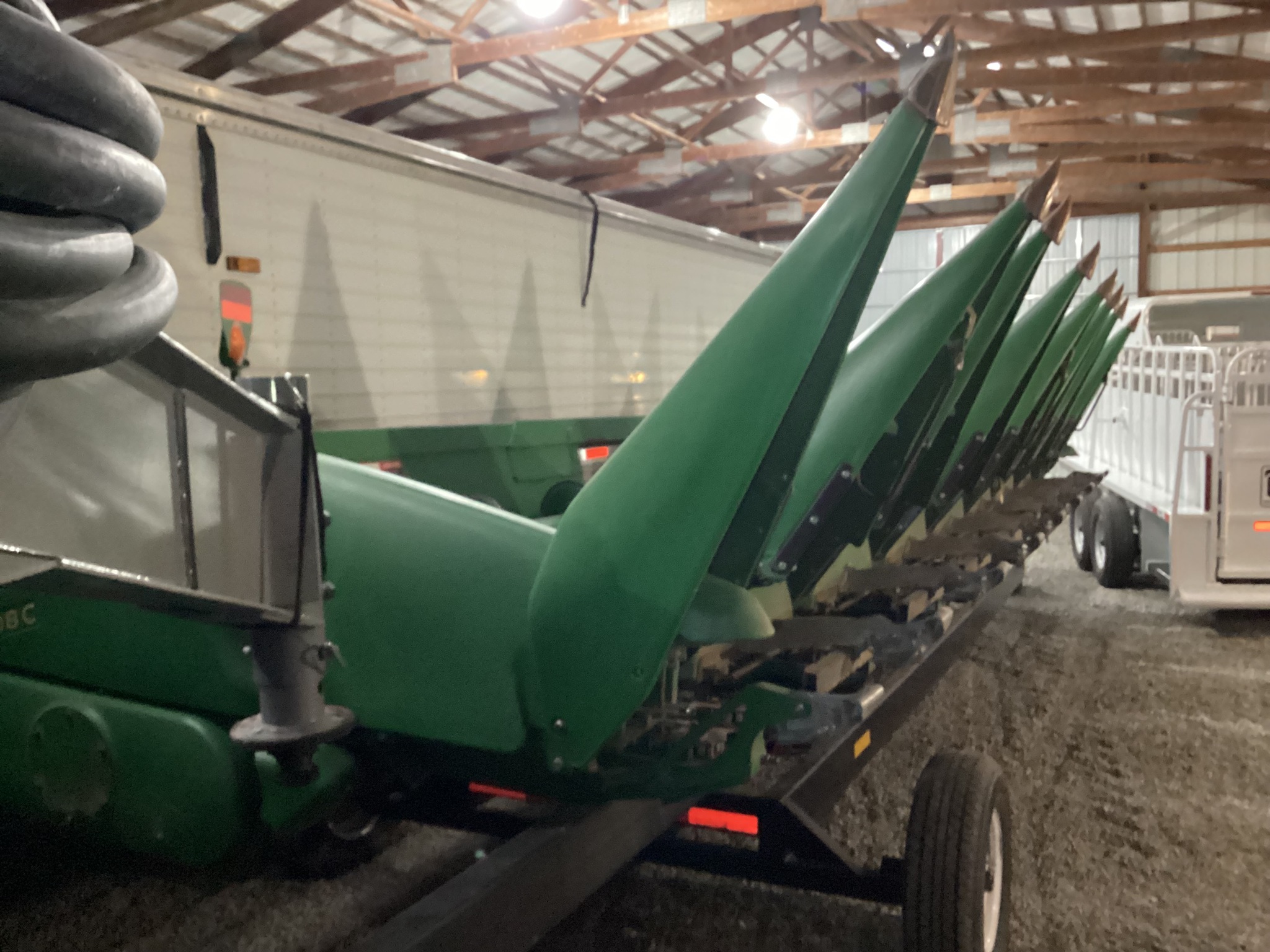 2011 John Deere 608C Image 20
