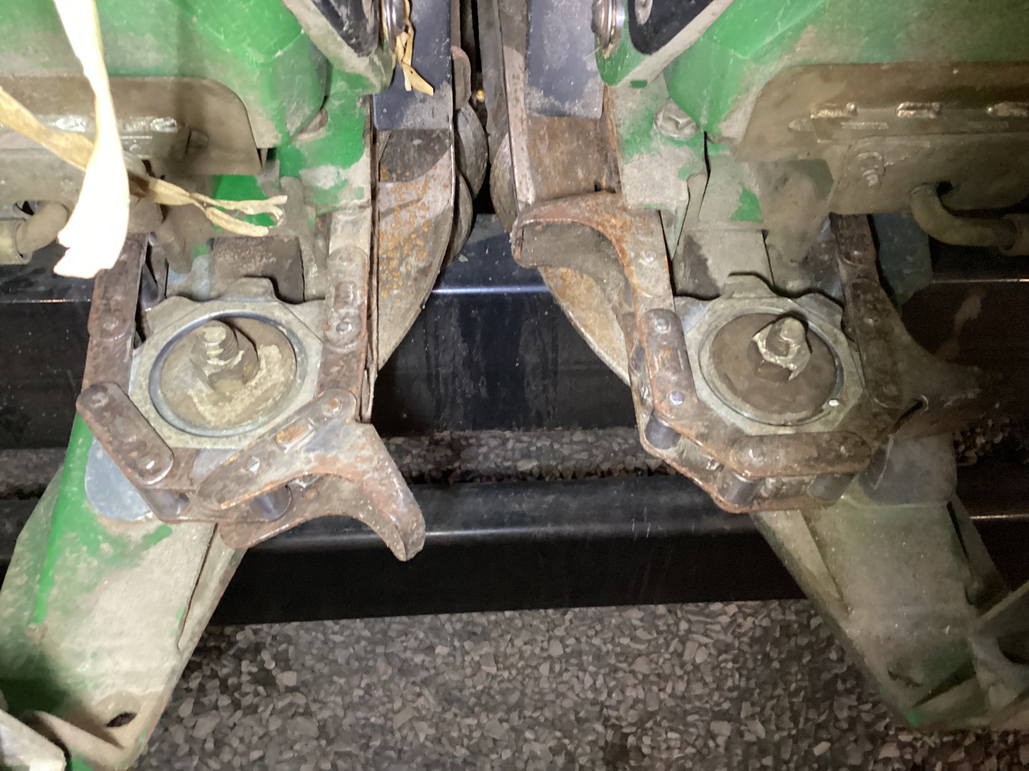 2011 John Deere 608C Image 16
