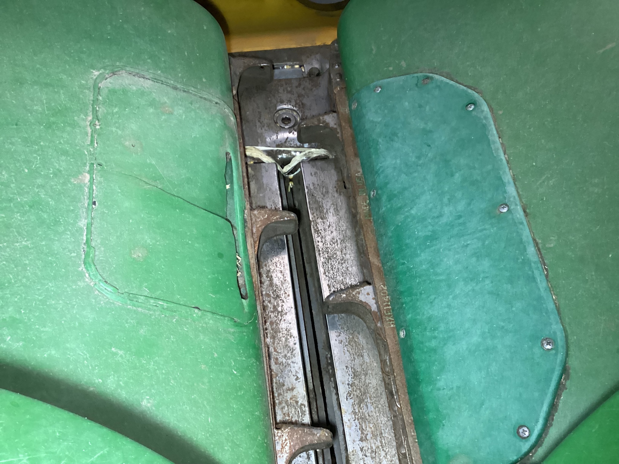 2011 John Deere 608C Image 2
