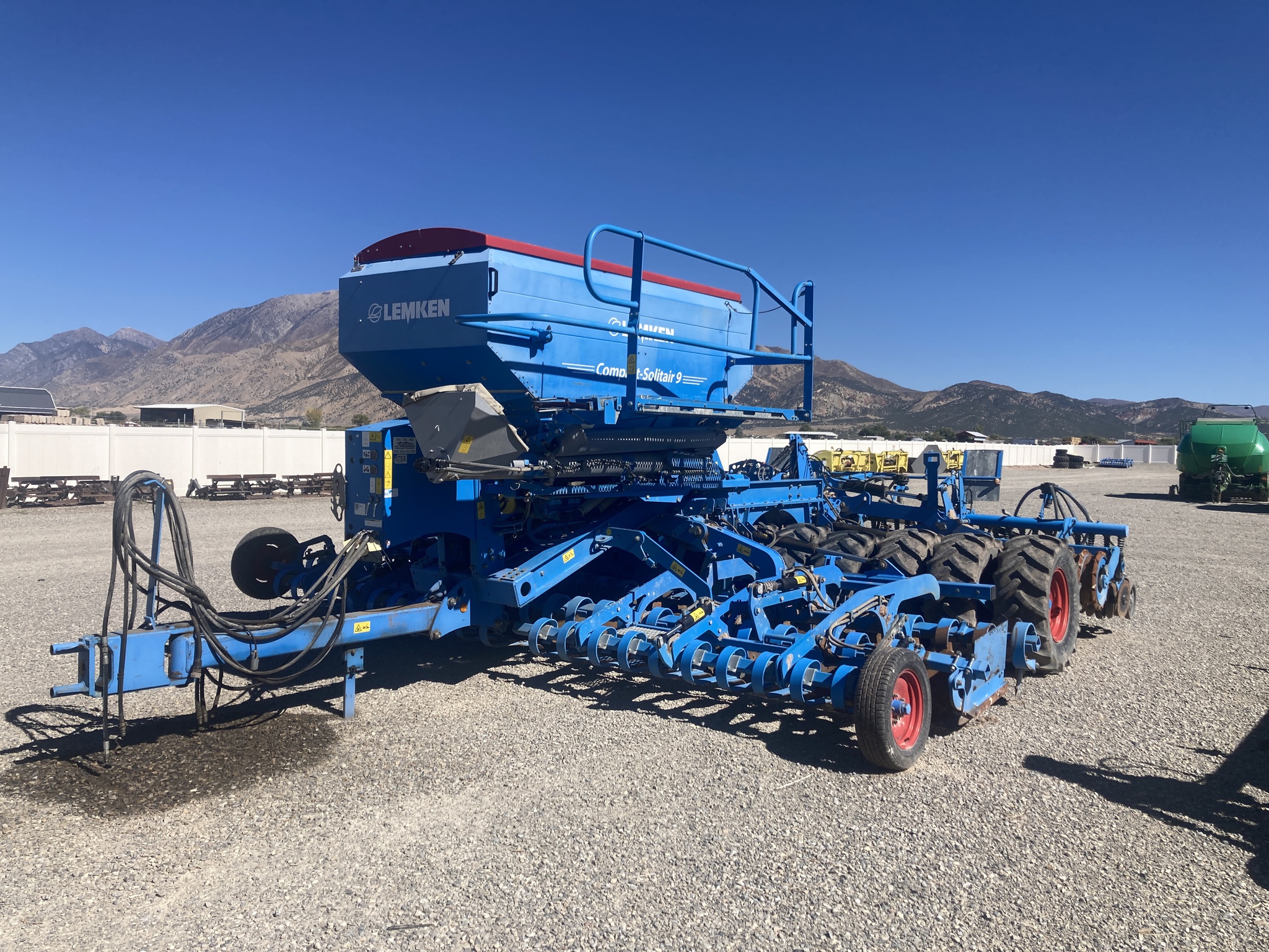 2017 Lemken Compact Solitair 600-DS125 Image 1