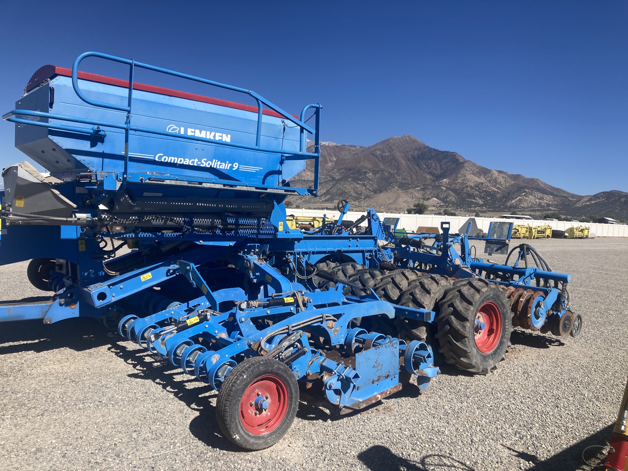 2017 Lemken Compact Solitair 600-DS125 Image 2