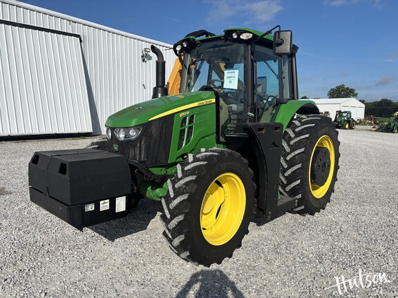 Photo of 2021 John Deere 6110M