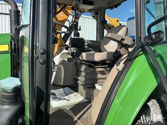 Photo of 2021 John Deere 6110M