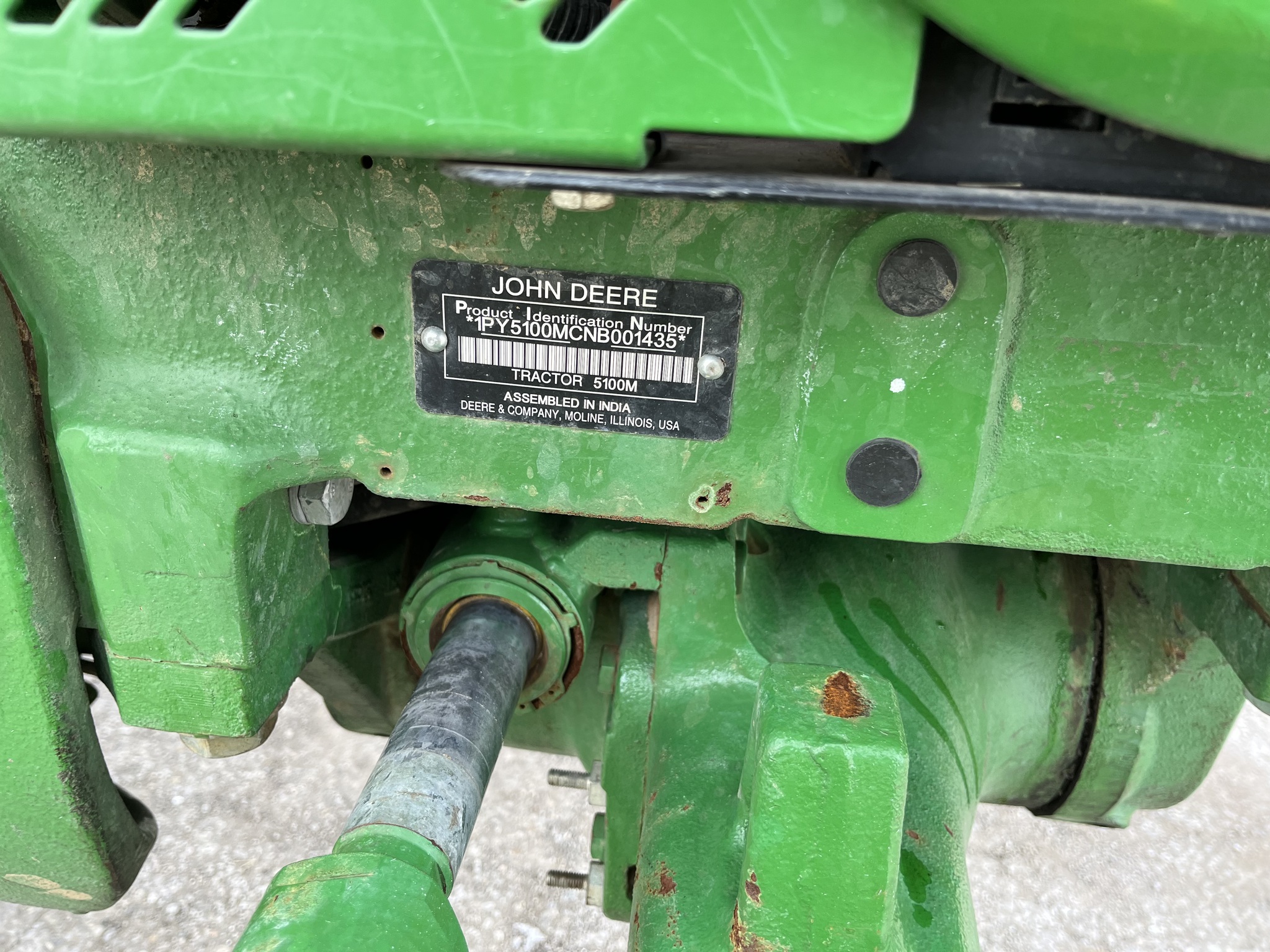 2022 John Deere 5100M Image 16