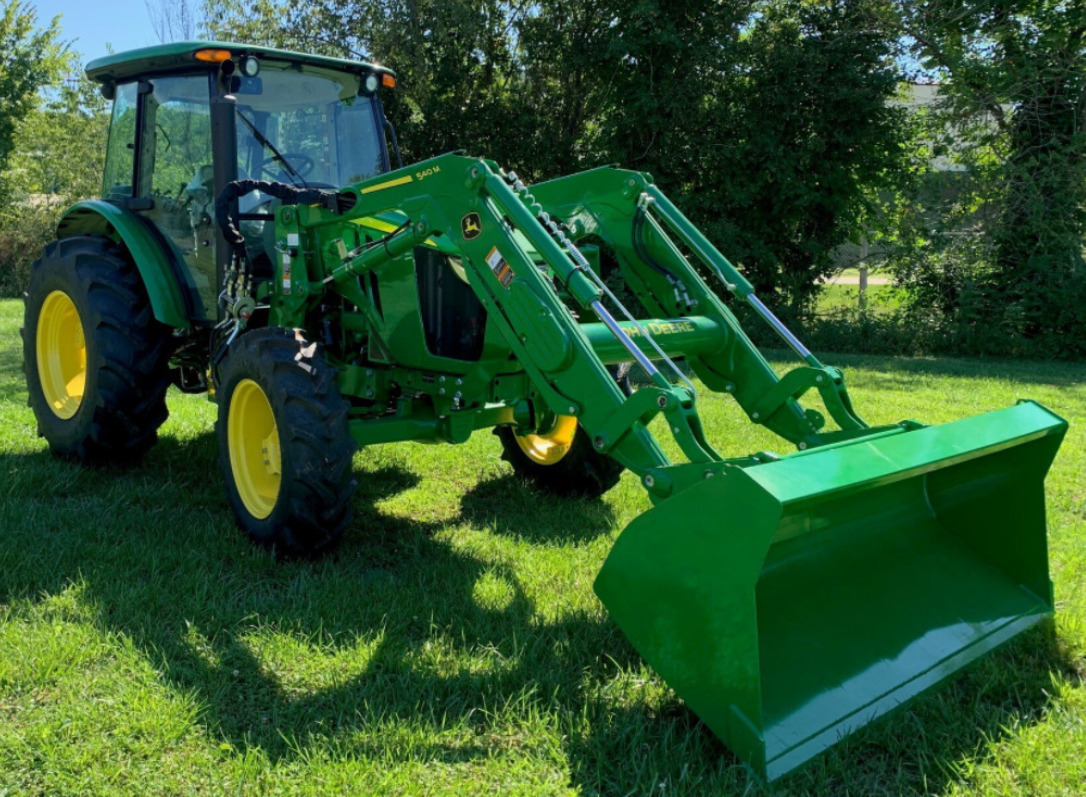 2025 John Deere 5100E Image 4