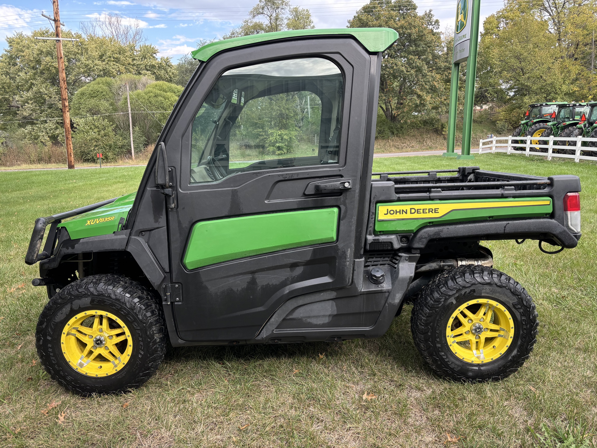  2022 John Deere XUV 835R at Heritage Tractor in Atchison, KS