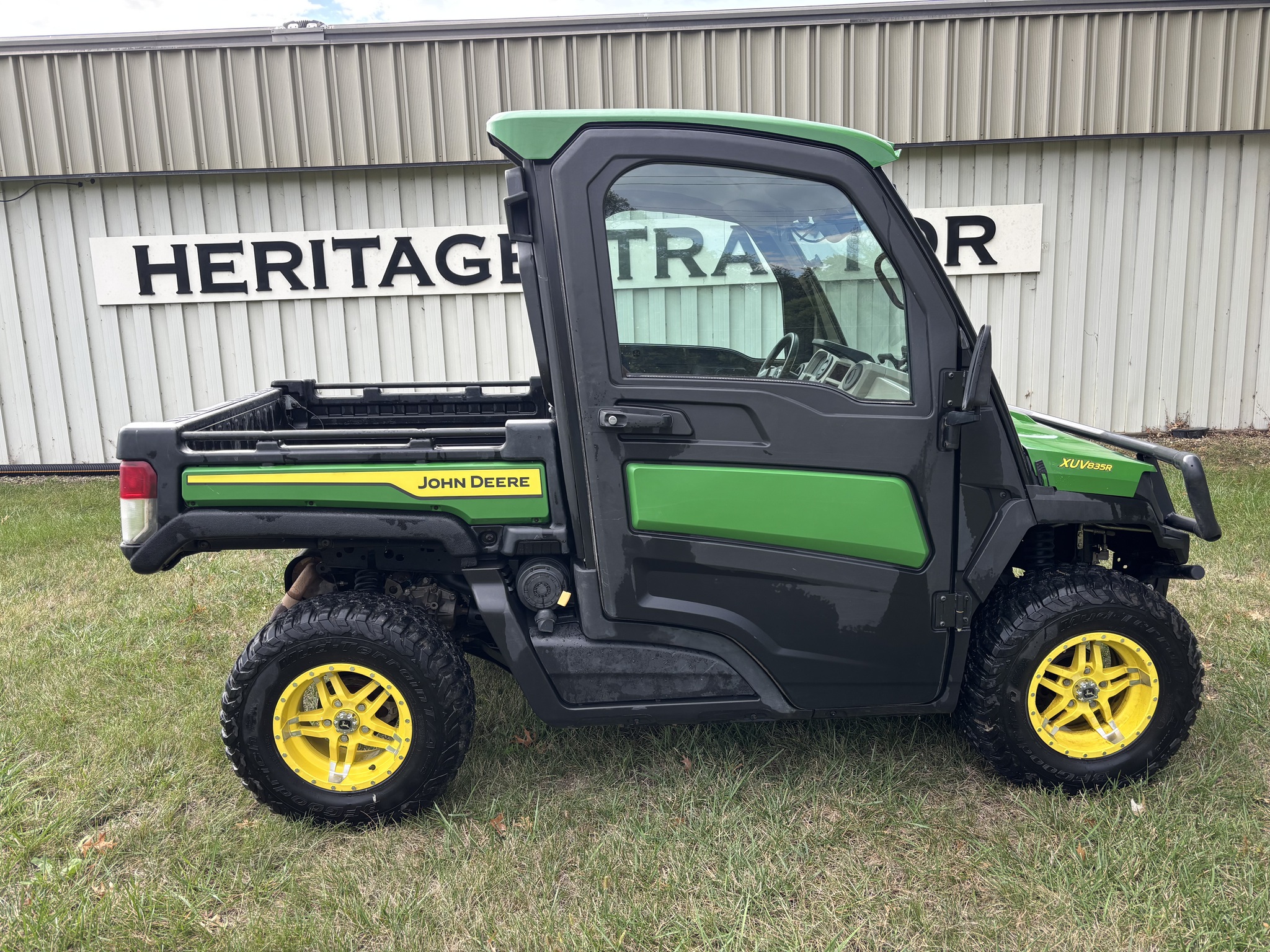  2022 John Deere XUV 835R at Heritage Tractor in Atchison, KS
