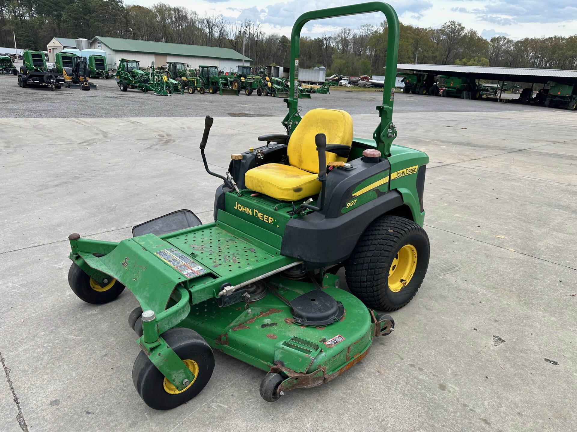 2013 John Deere 997 | TriGreen Equipment
