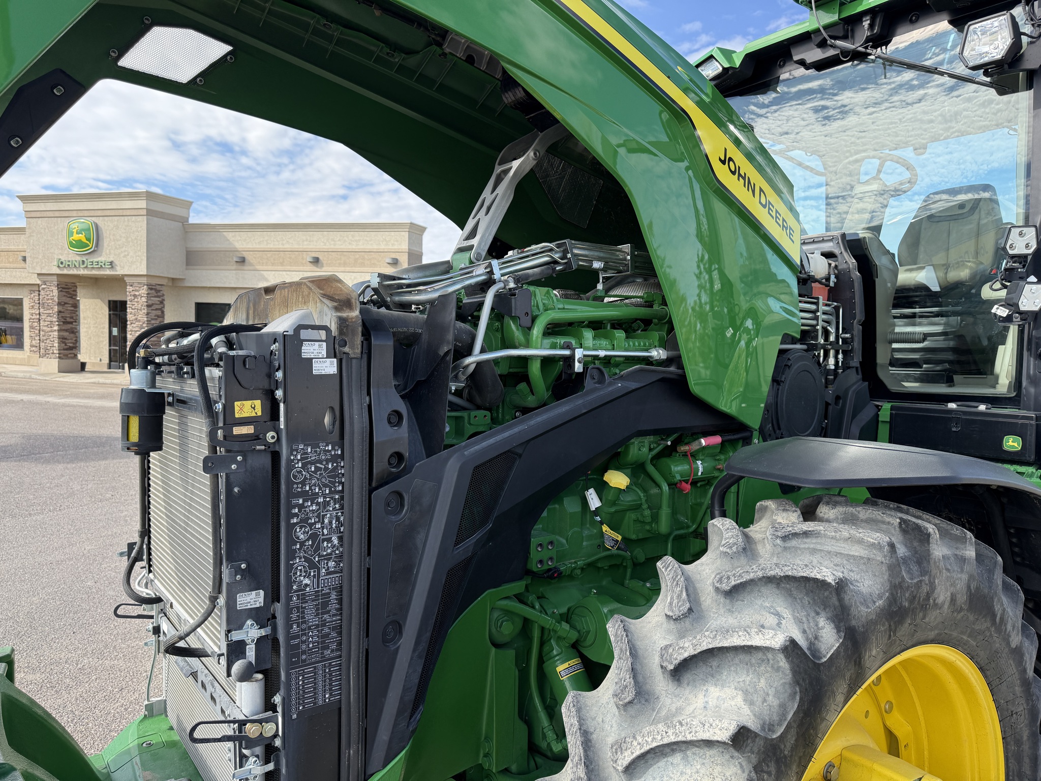 2023 John Deere 8R 230 Image 21