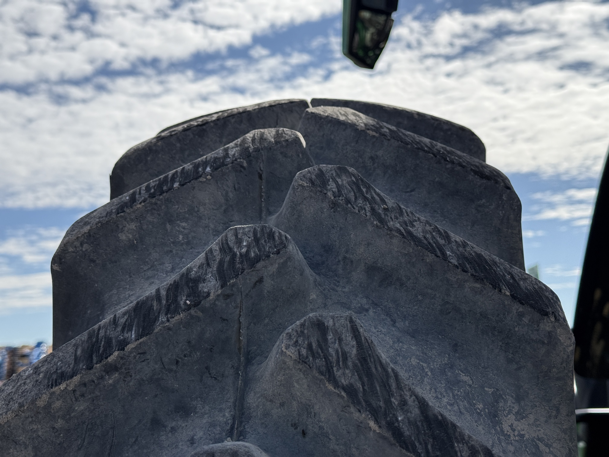 2023 John Deere 8R 230 Image 40