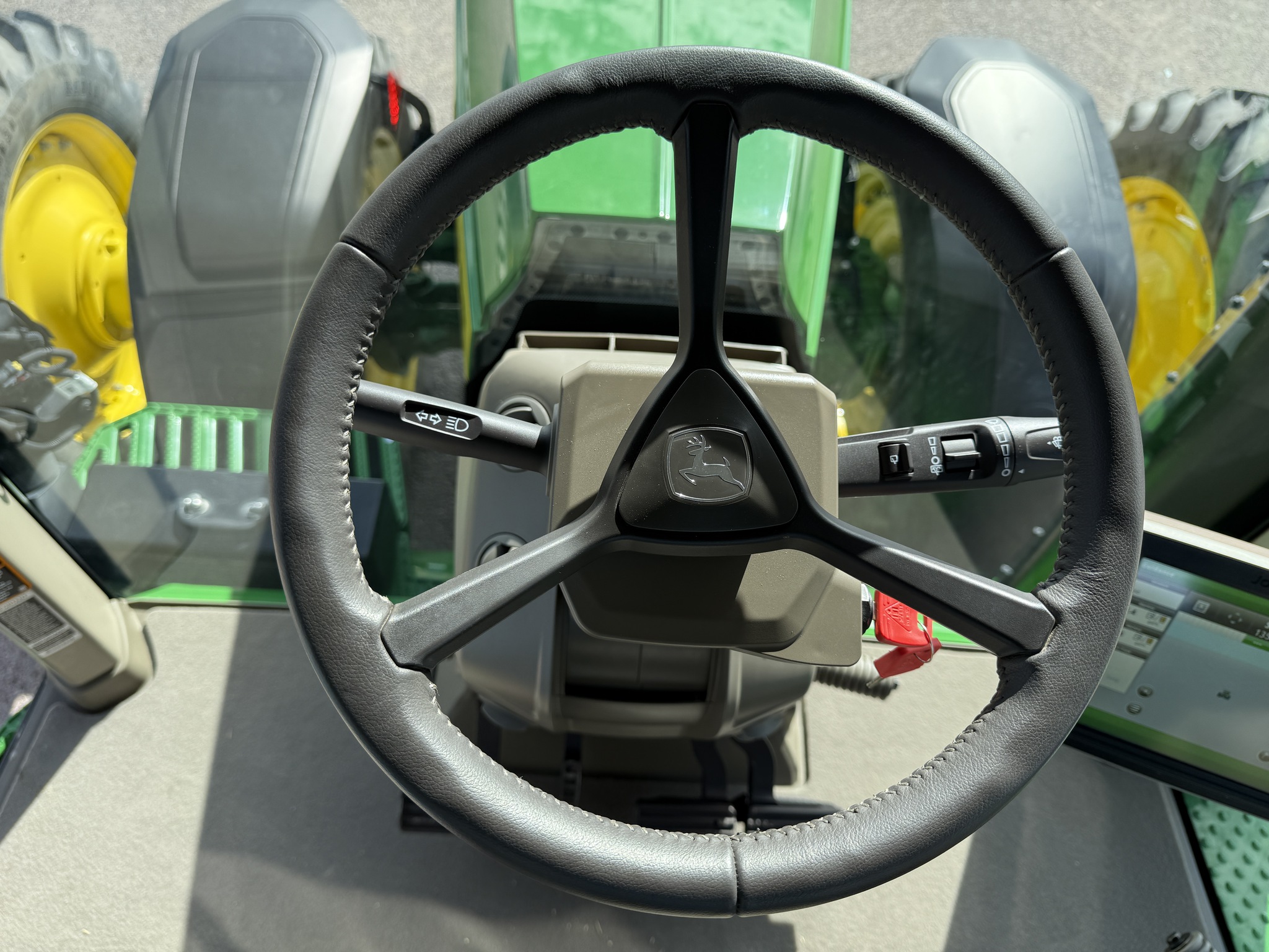 2023 John Deere 8R 230 Image 10