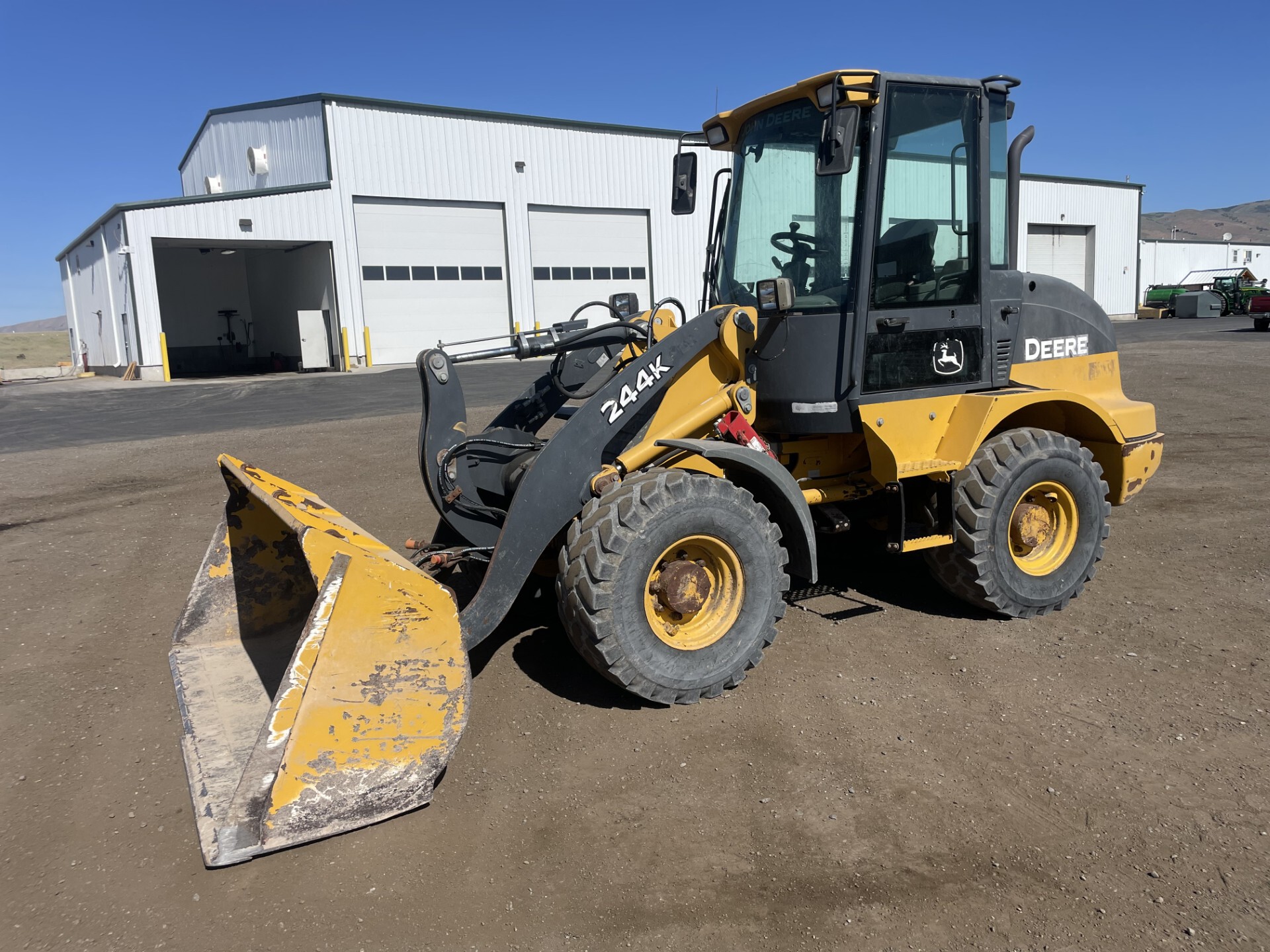 2016 John Deere 244K Image 1