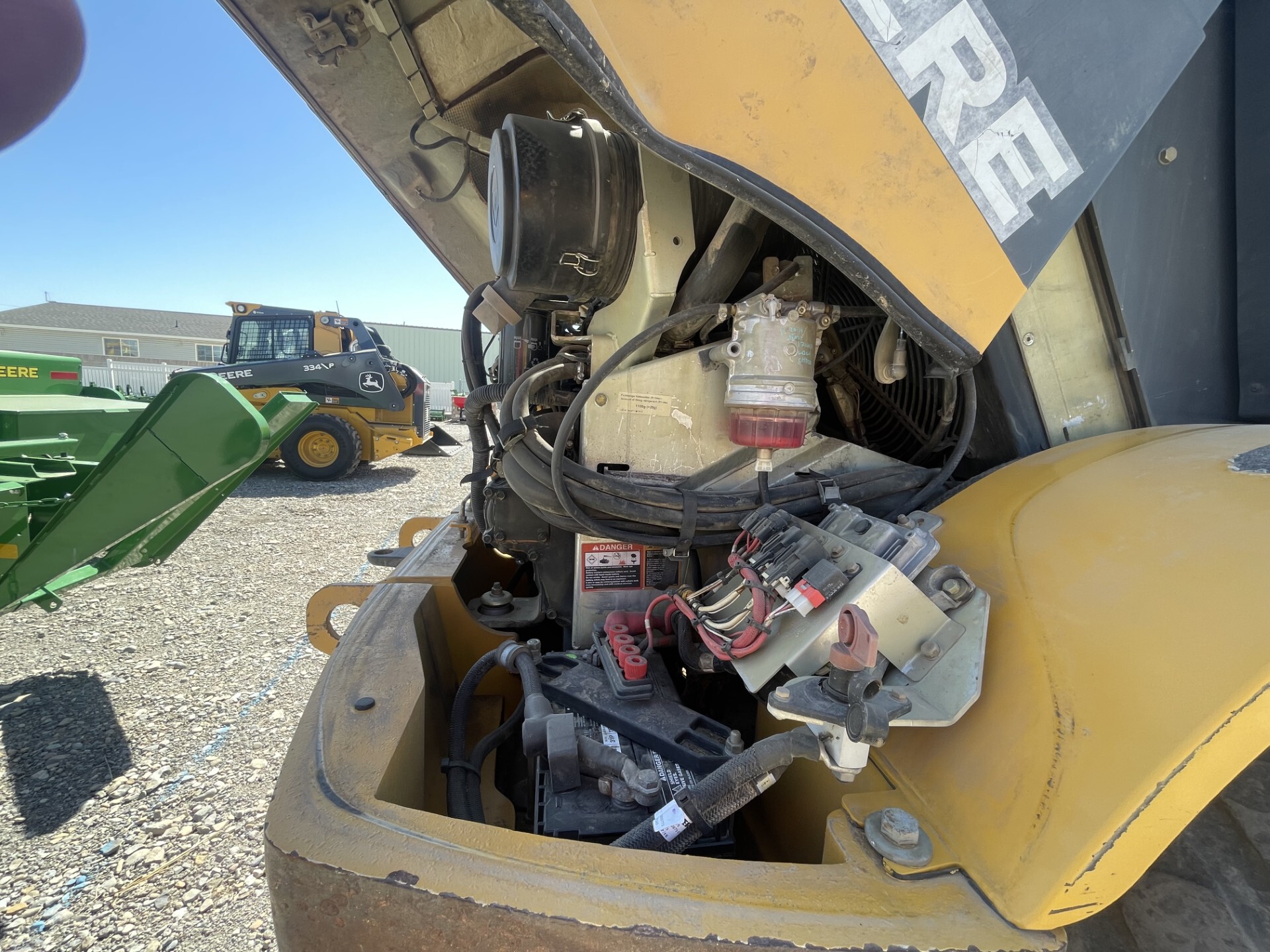 2016 John Deere 244K Image 15