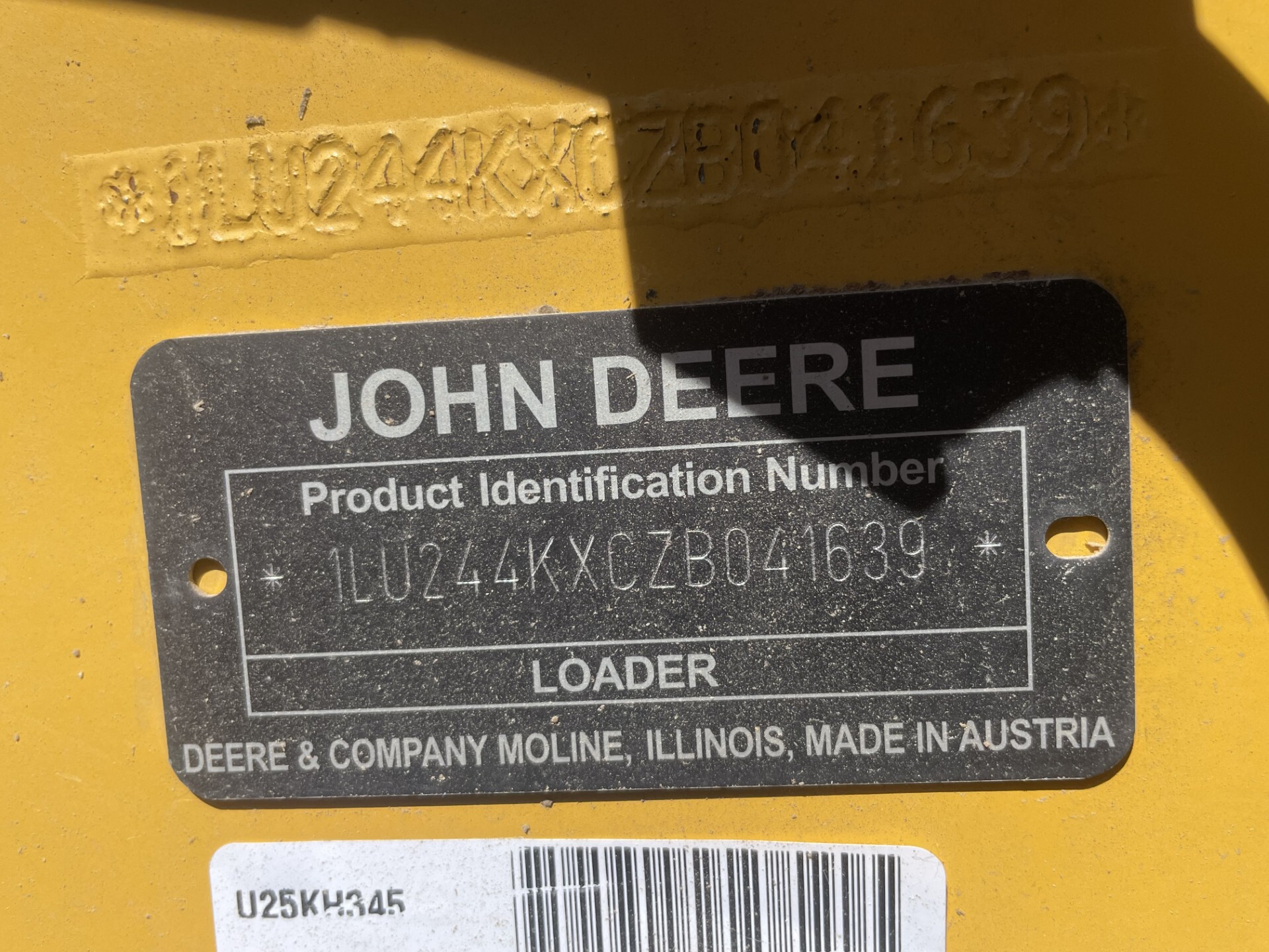 2016 John Deere 244K Image 24