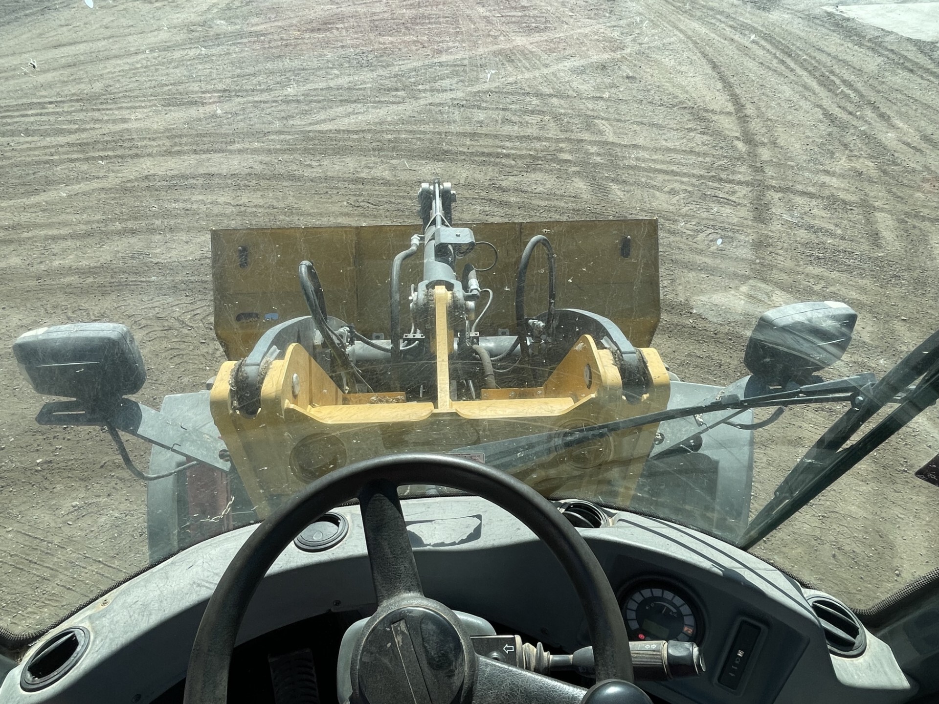 2016 John Deere 244K Image 20