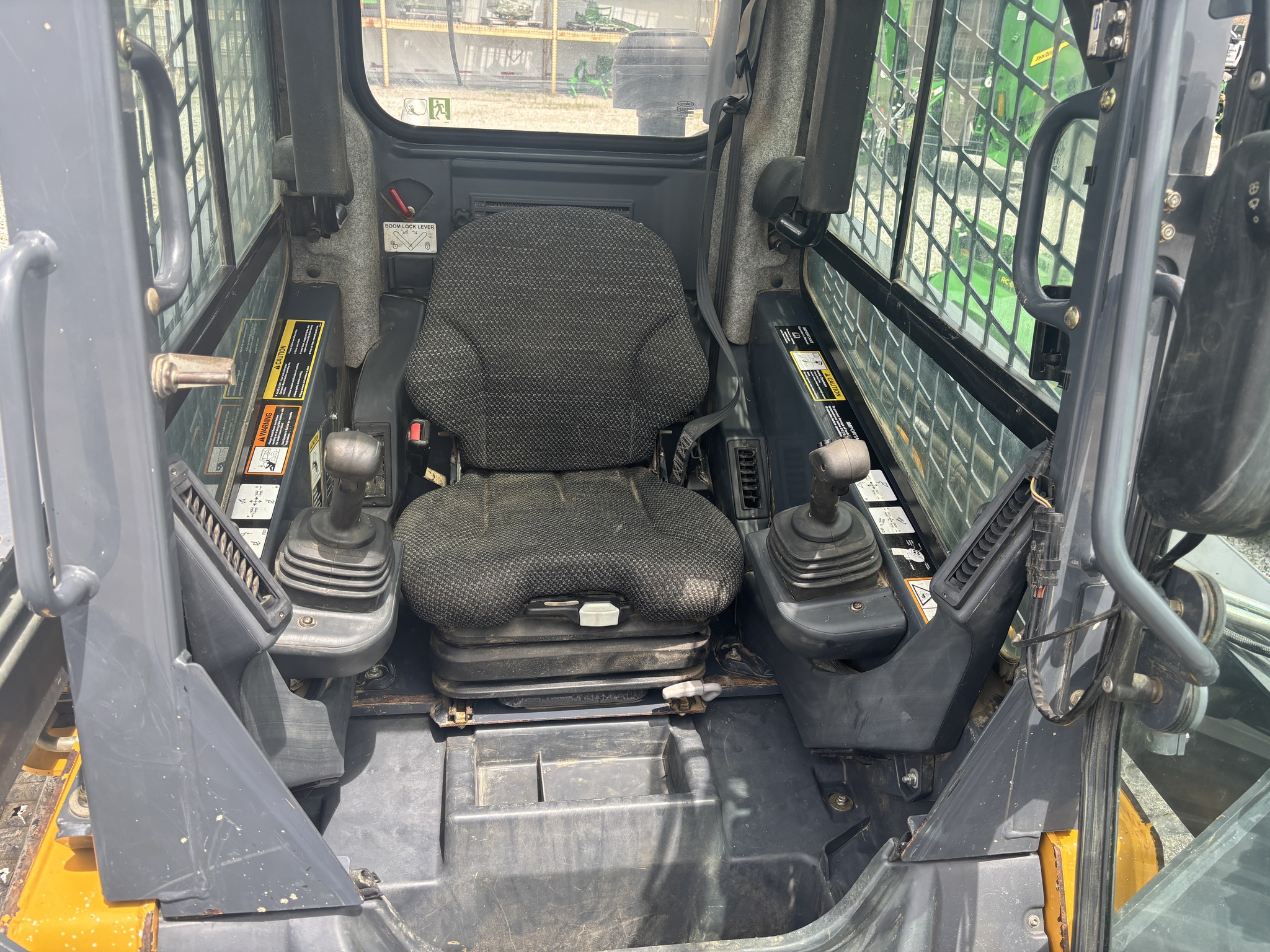 Used 2013 John Deere 323D Compact Track Loaders at Koenig Equipment in Rushville, IN - PhotoXL20