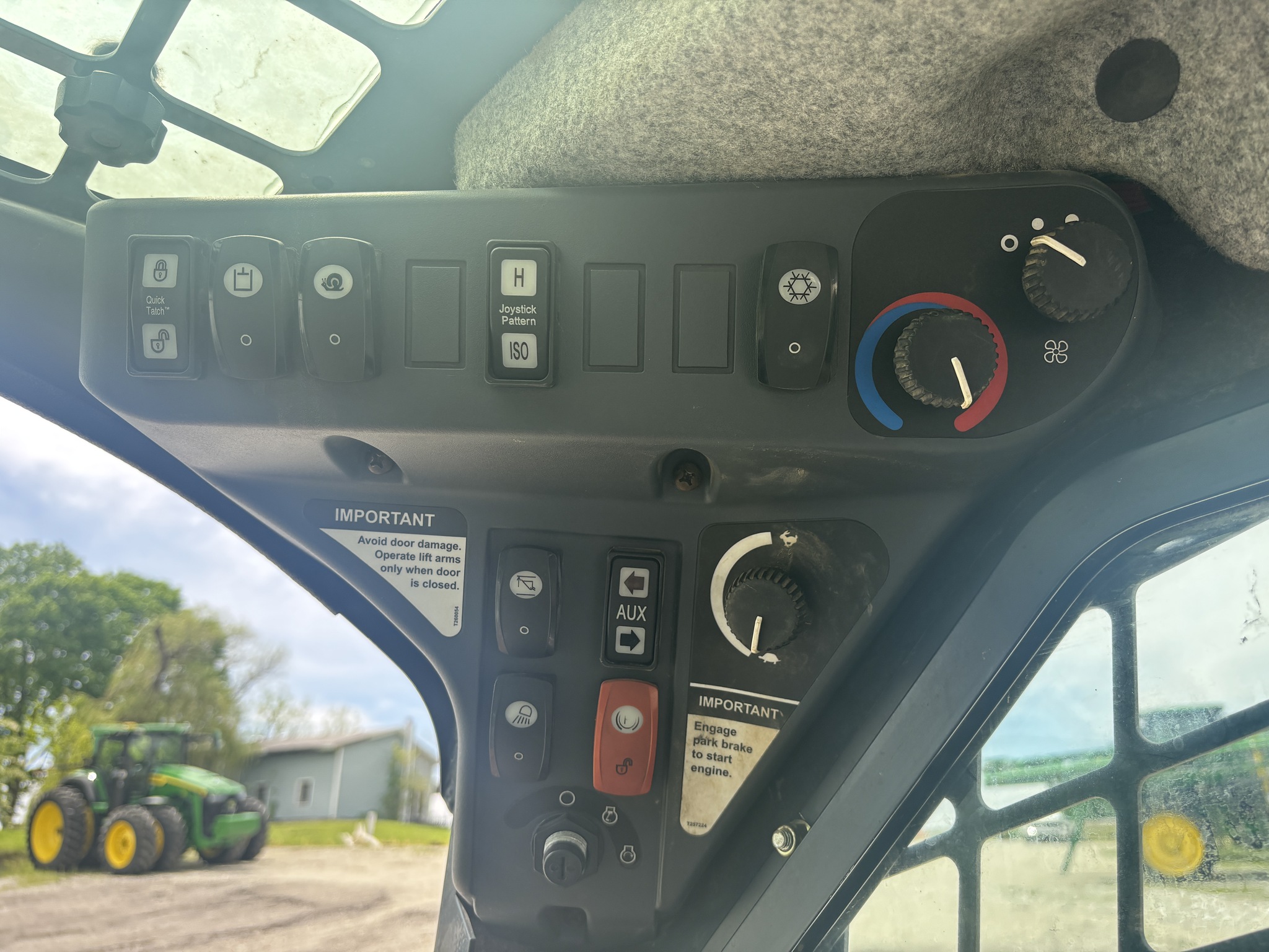 Used 2013 John Deere 323D Compact Track Loaders at Koenig Equipment in Rushville, IN - PhotoXL23