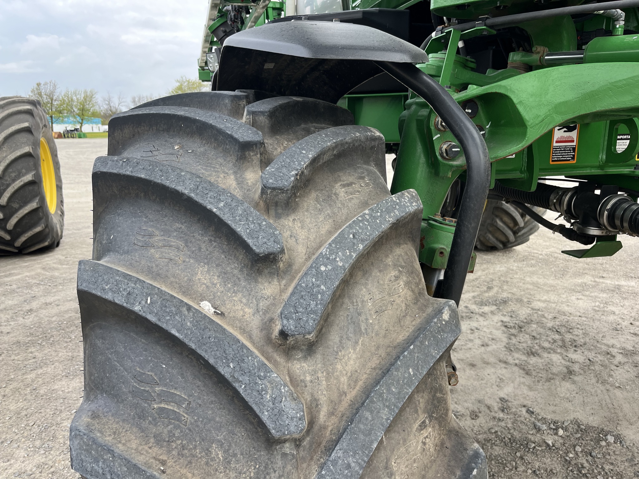 2023 John Deere 410R Image 10