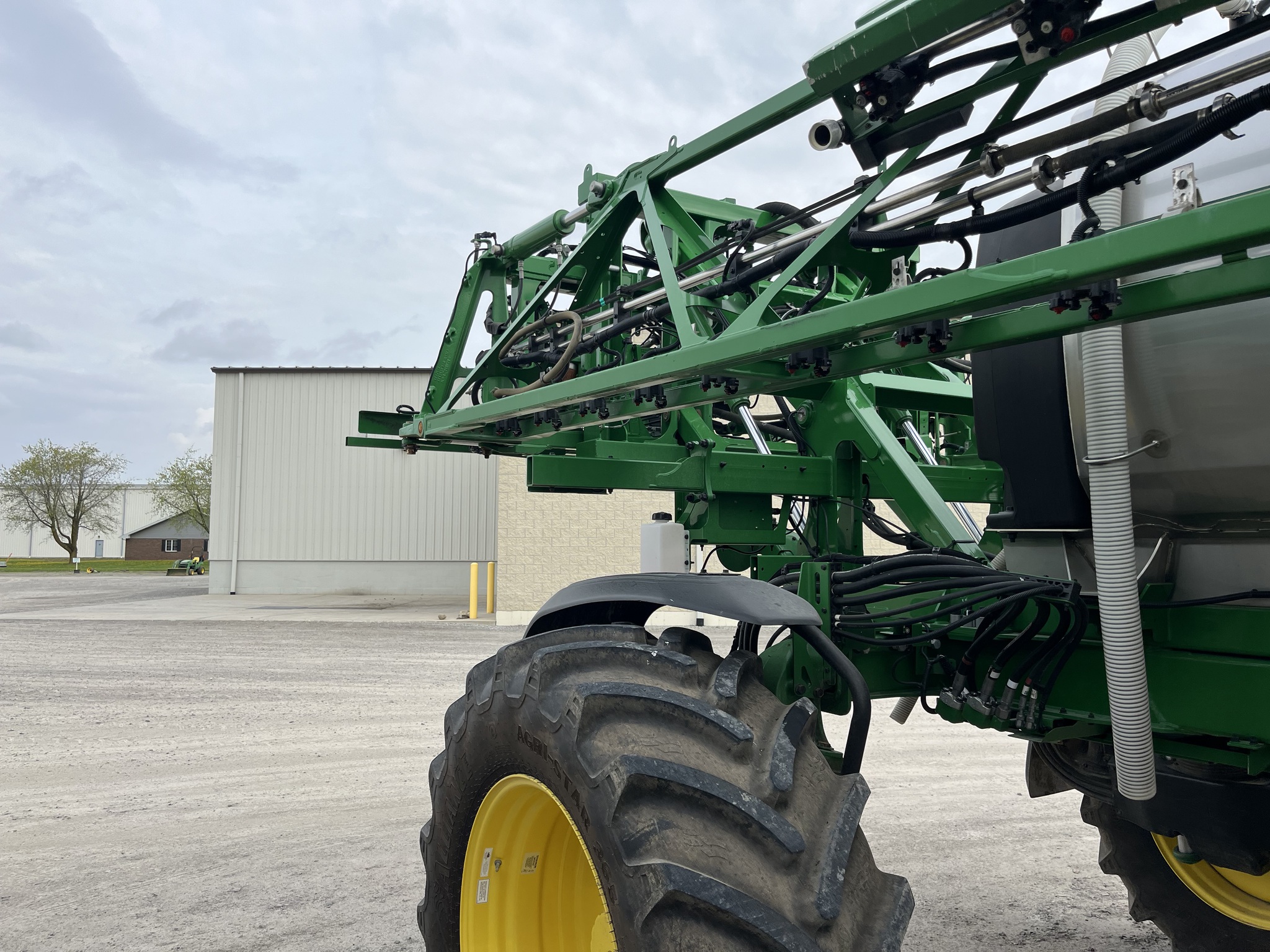 2023 John Deere 410R Image 15