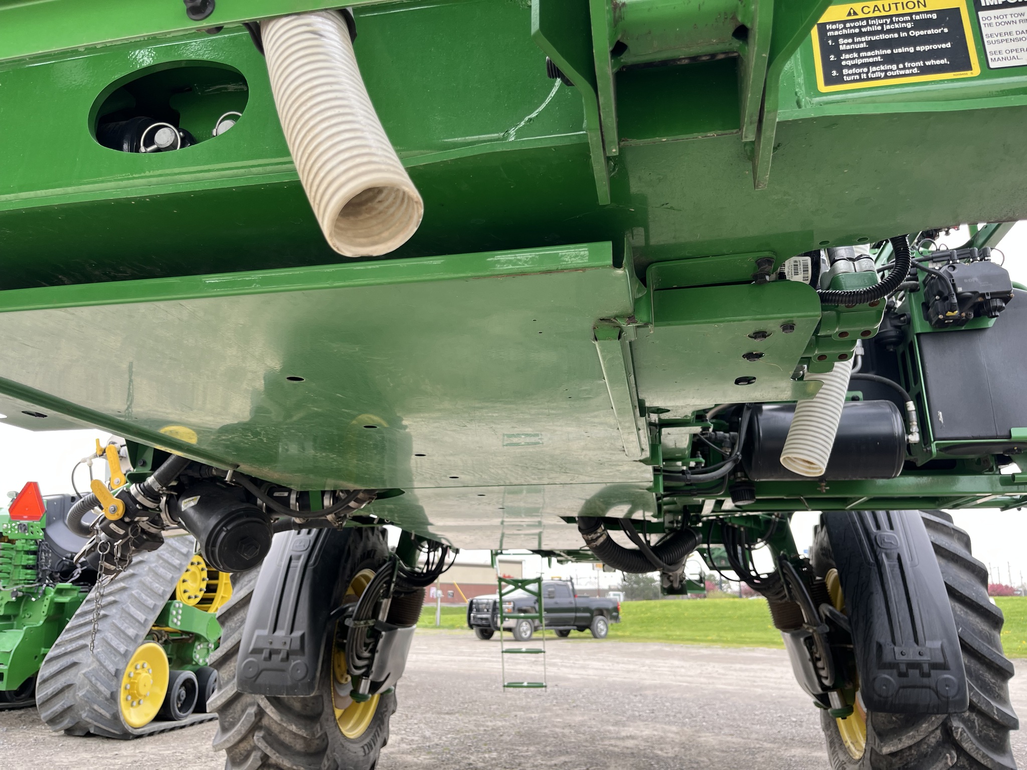 2023 John Deere 410R Image 19