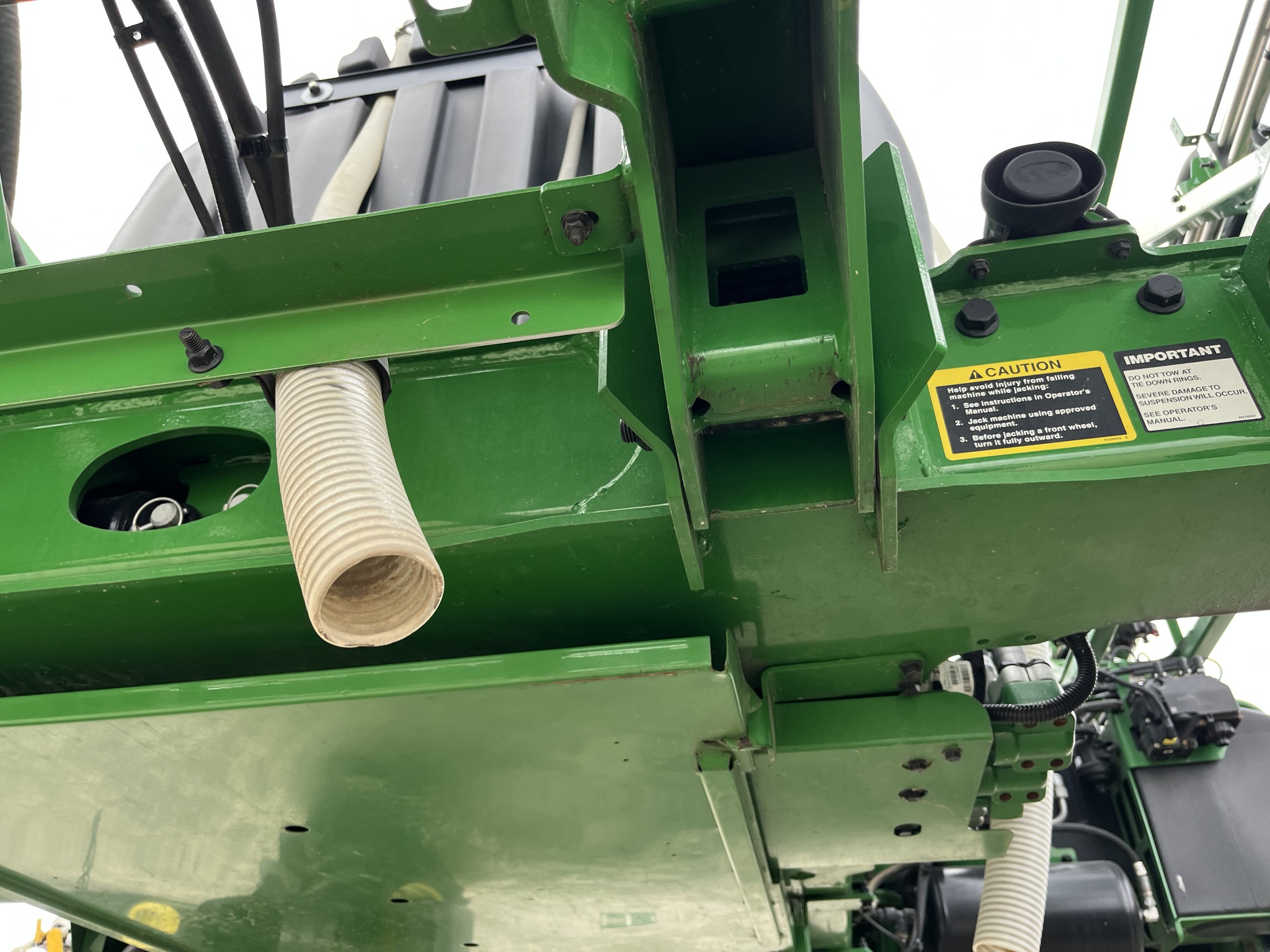 2023 John Deere 410R Image 18
