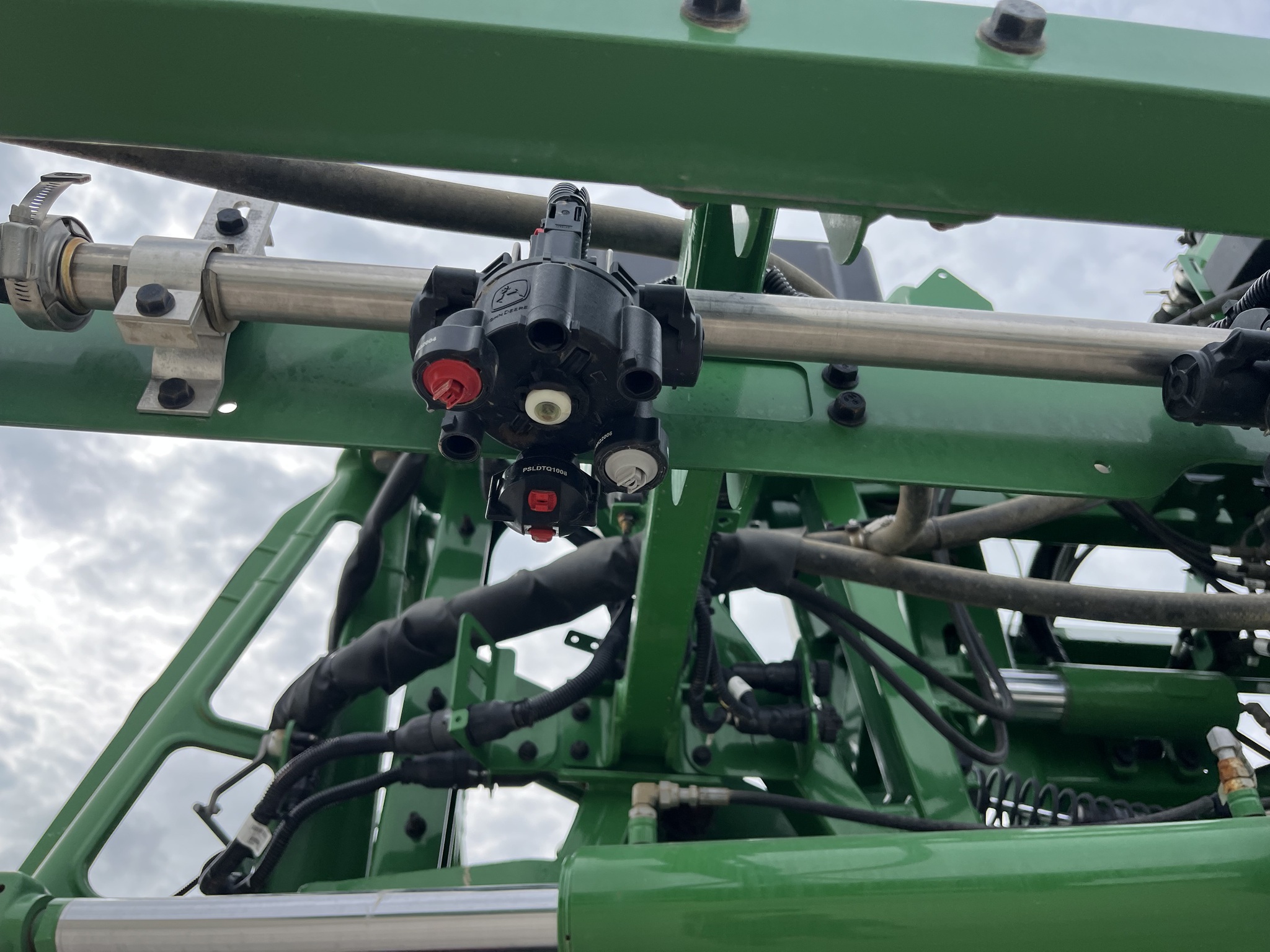 2023 John Deere 410R Image 20