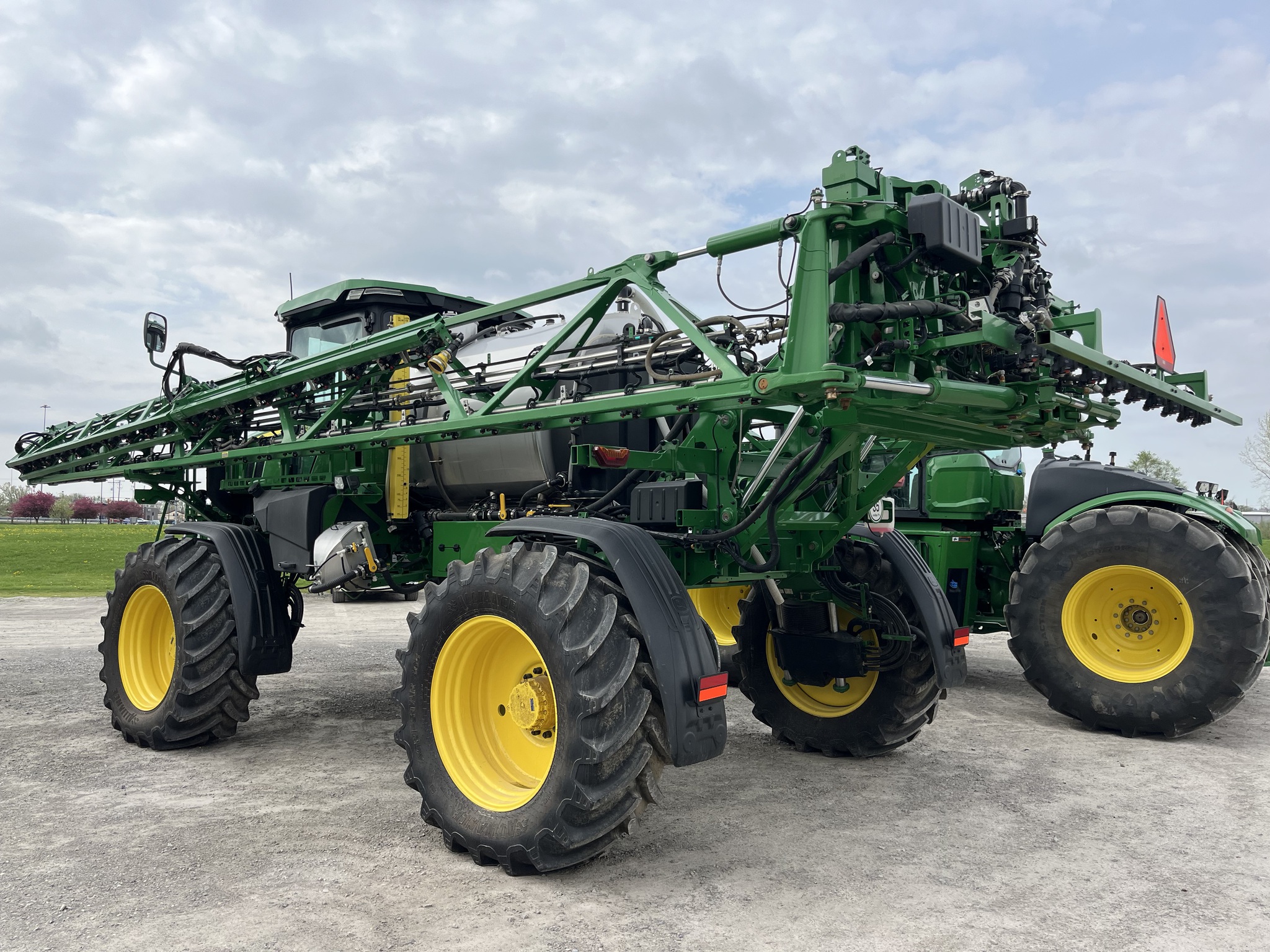 2023 John Deere 410R Image 6