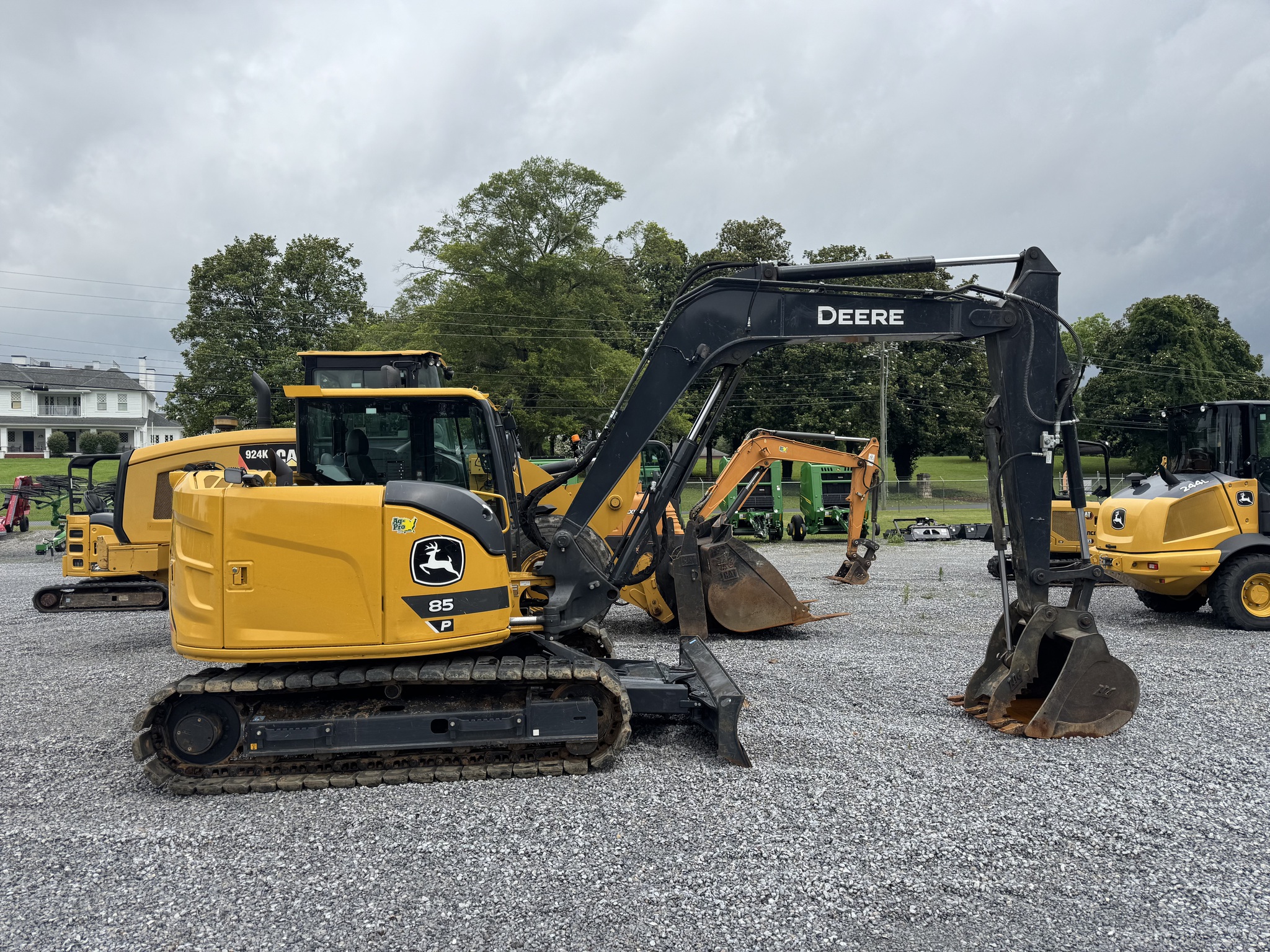 2024 John Deere 85 P Image 3