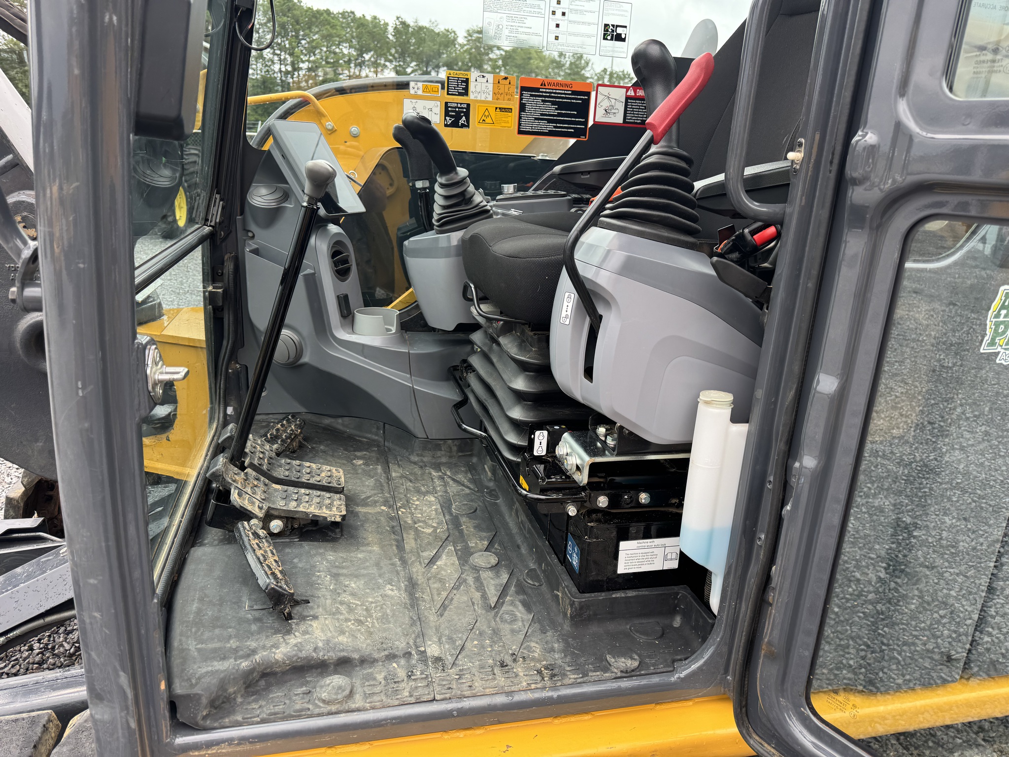 2024 John Deere 85 P Image 9