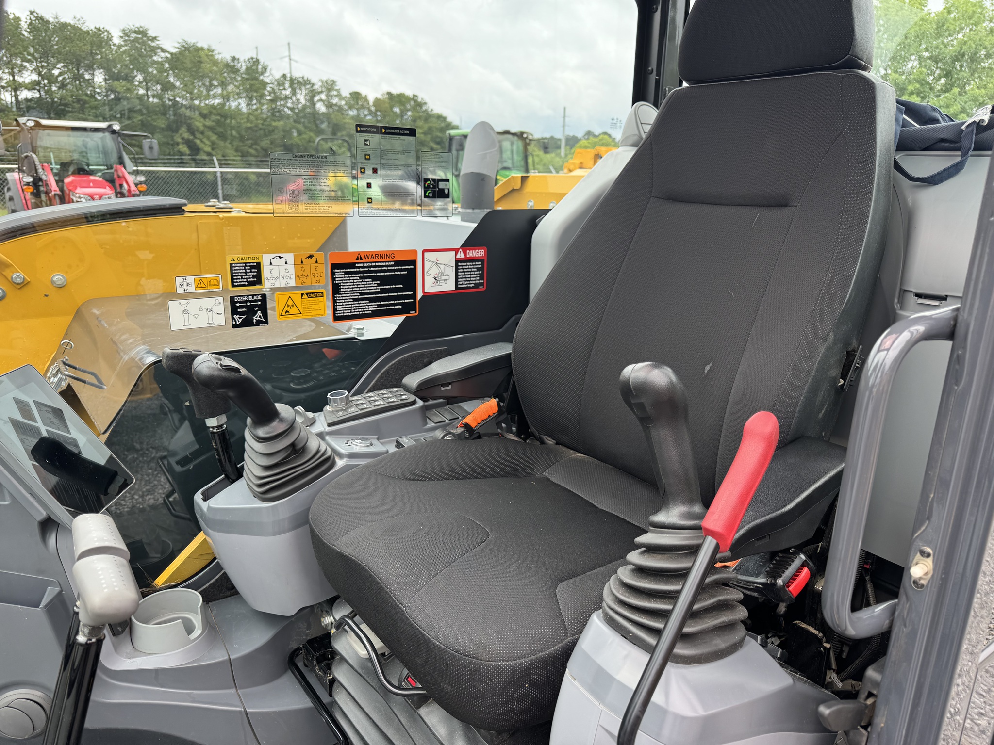 2024 John Deere 85 P Image 10
