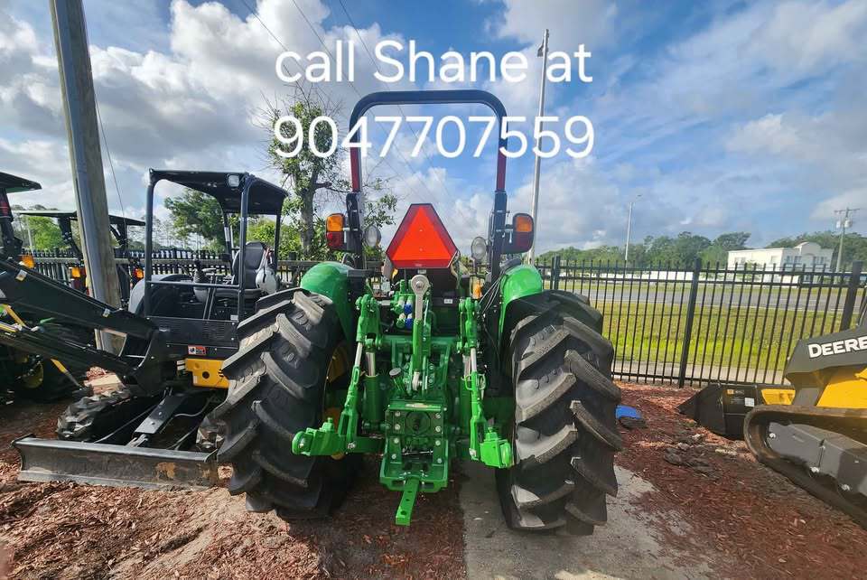 2025 John Deere 5075M Image 4
