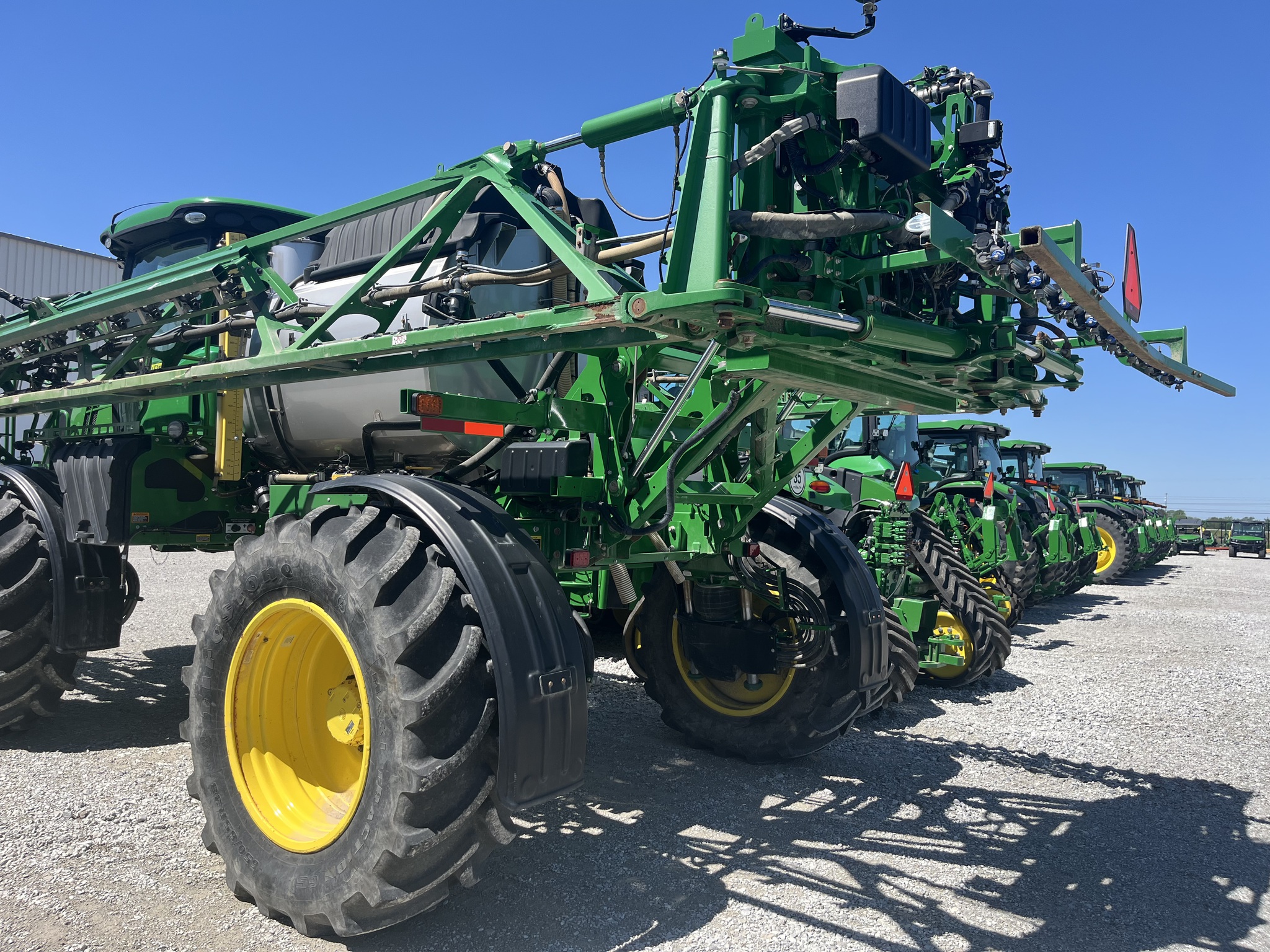 2019 John Deere R4044 Image 4